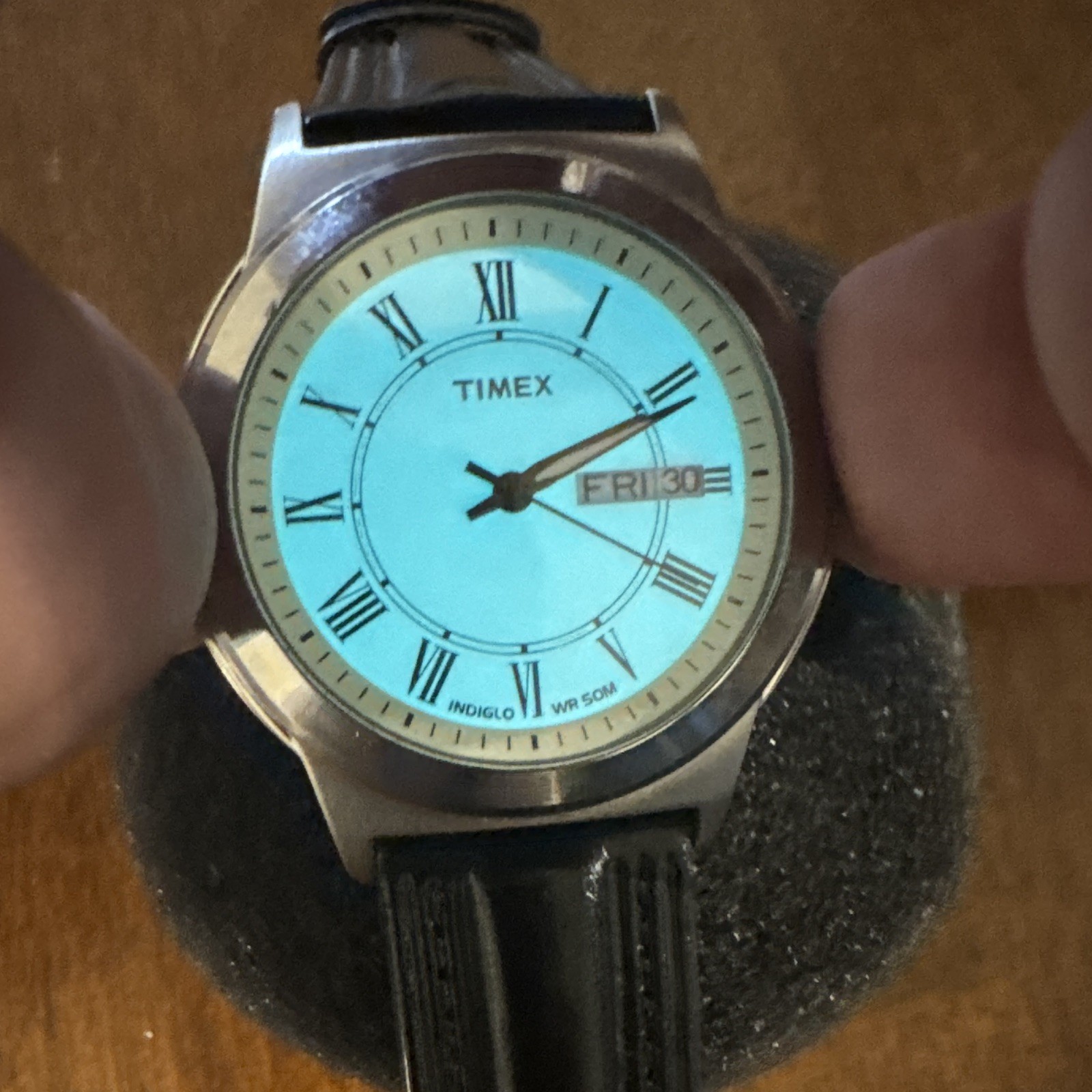 Timex Indiglo Quartz Analog Day/Date Indiglo White Dial Black Leather WR50m