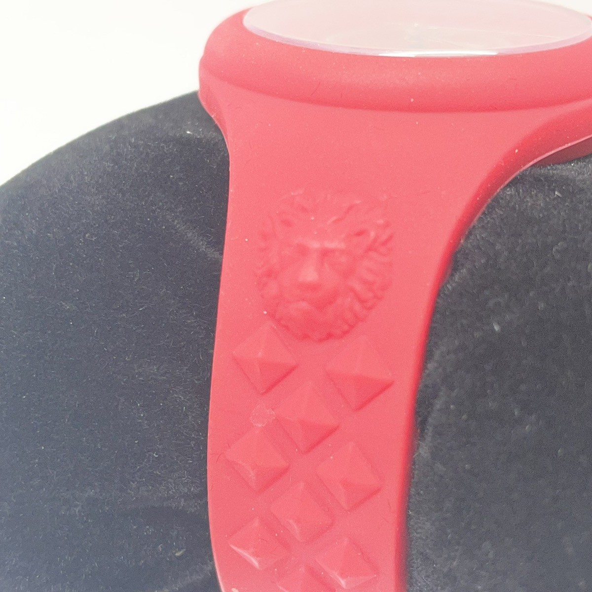 VERSACE RED SILICONE QUARTZ WATCH W BOX BOOKLET (CMP127194)