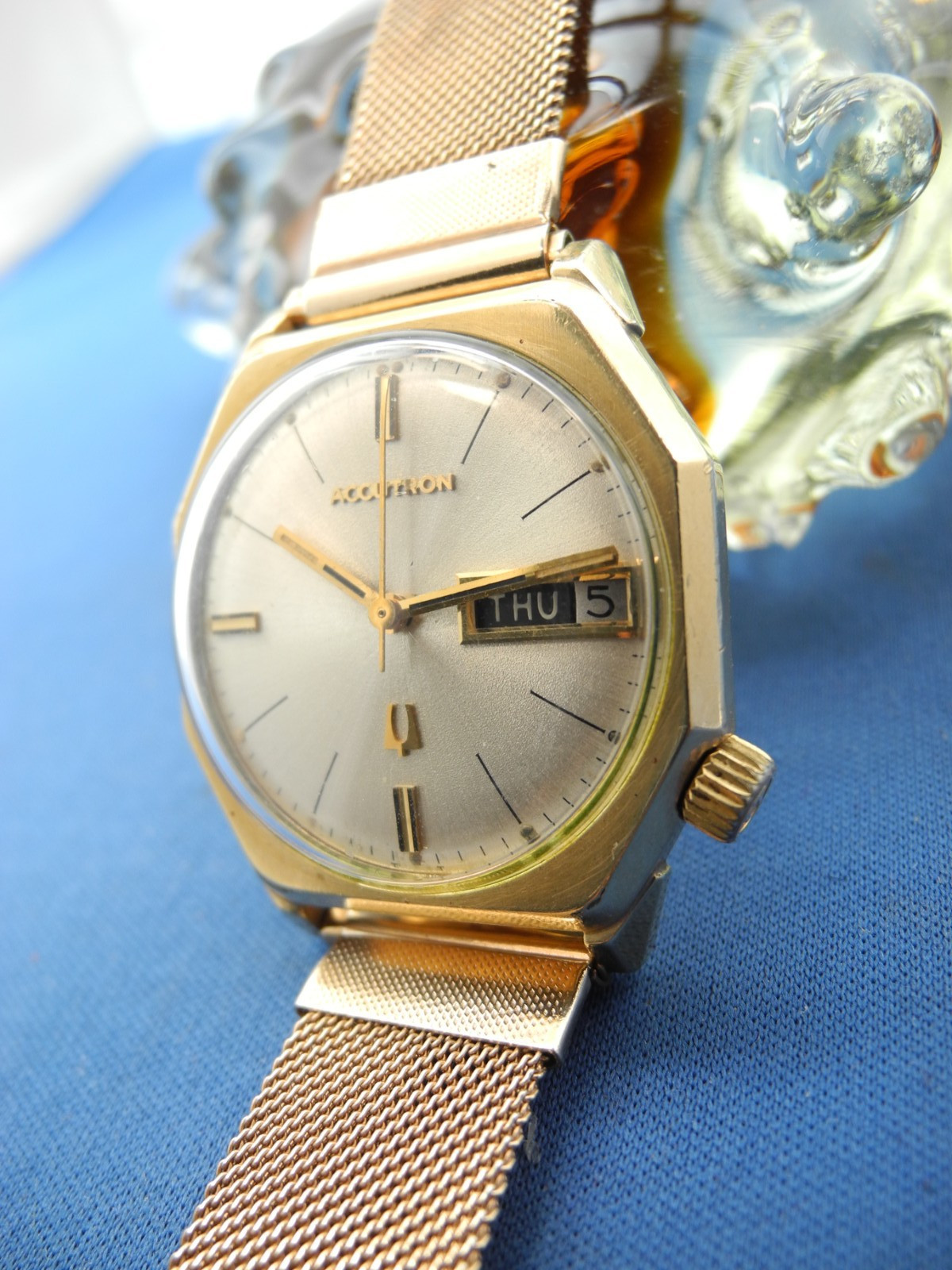 BULOVA ACCUTRON,W/DAY DATE, «M8» WATCH 218,OCTAGON CASE, RUNS