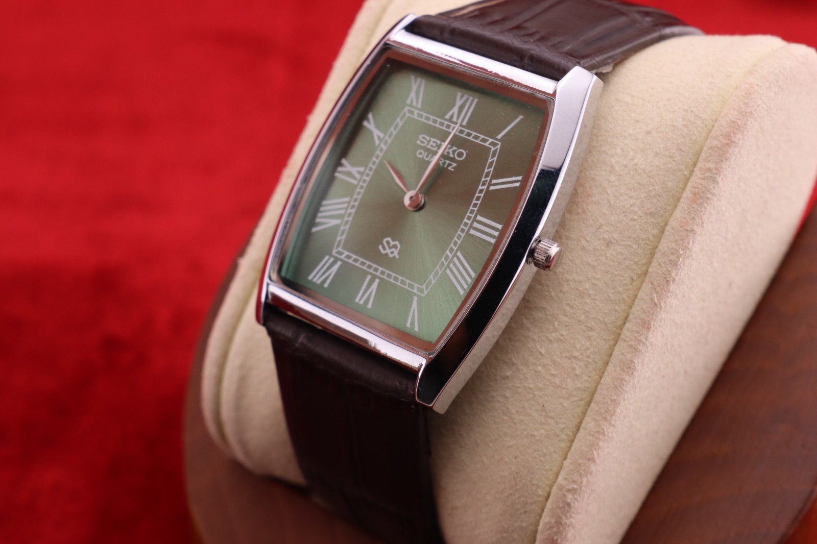 Vintage Men Seiko quartz Barrel-Tank Green Dial ,Dark Brown leather Dress Watch