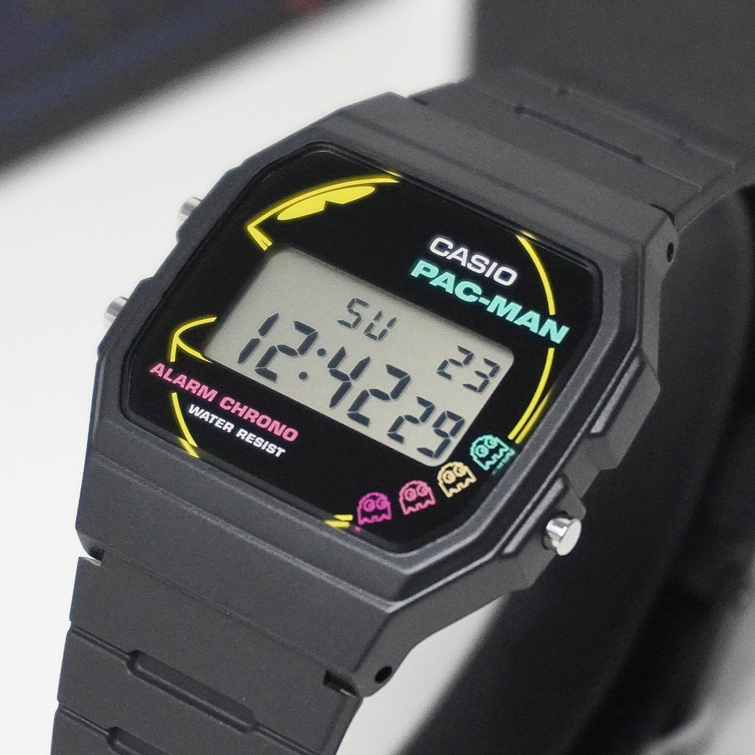 Casio F-91WPC-1A Pop «WAKA WAKA» PAC-MAN collaboration Digital Black Youth Watch