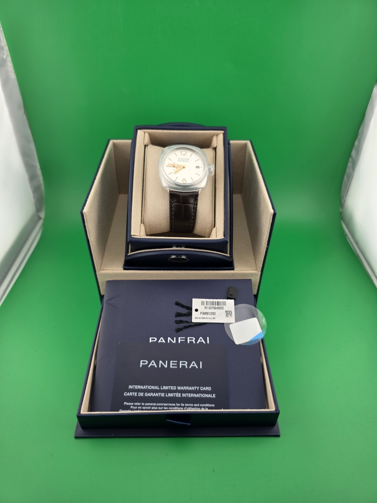 PANERAI PAM01292 Radiomir Quaranta 40m WATCH white Dial Automatic B & P 2023.