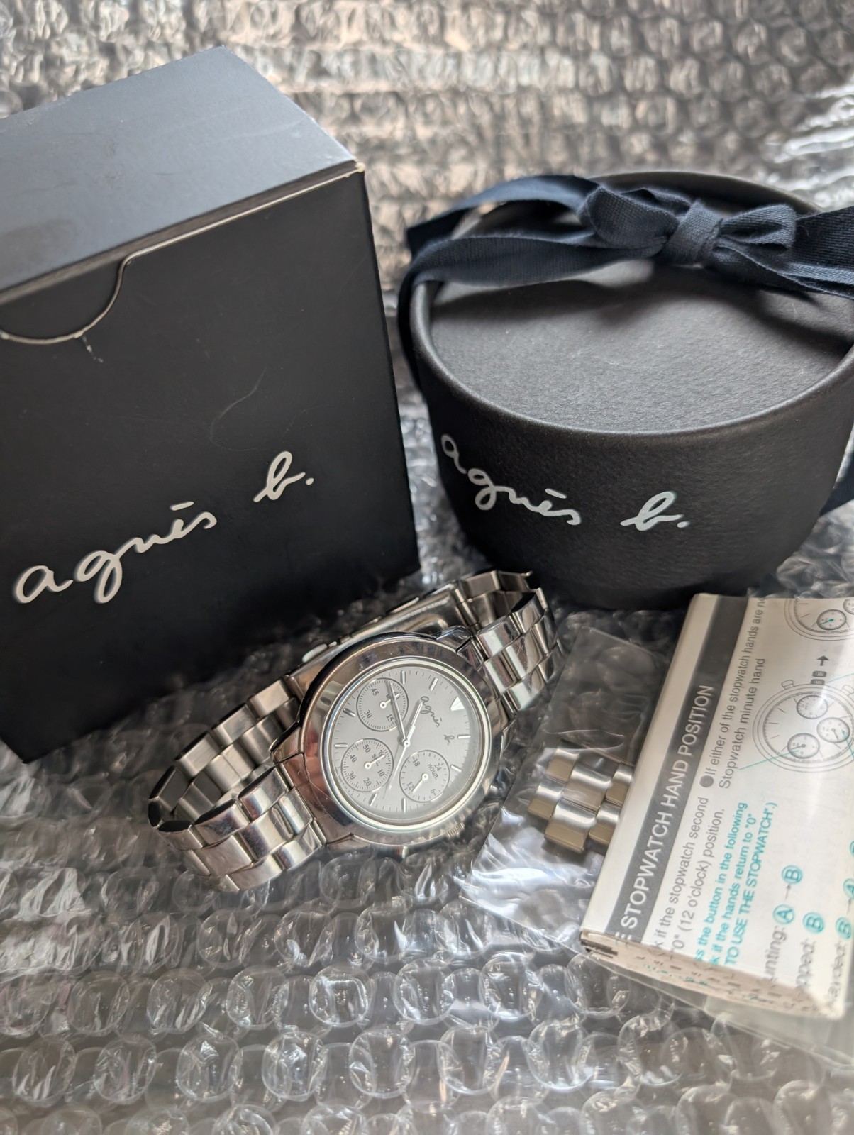 agnes.b v654 quartz wristwatch
