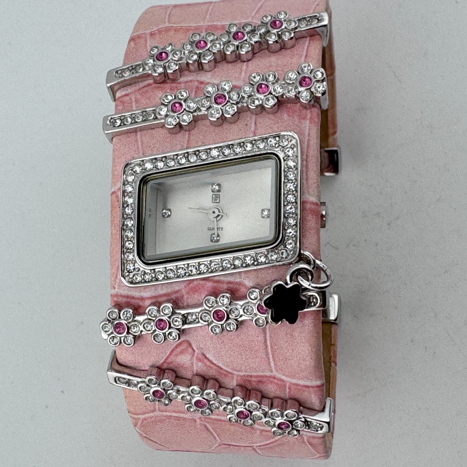 Victoria Wieck Quartz Watch Women Bling Color Crystals Cuff Angle New Battery