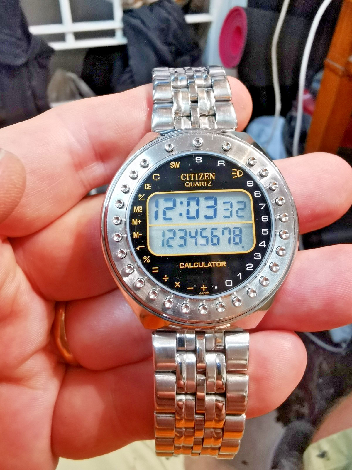 Citizen 49-9315 round calculator digital watch 1978 works