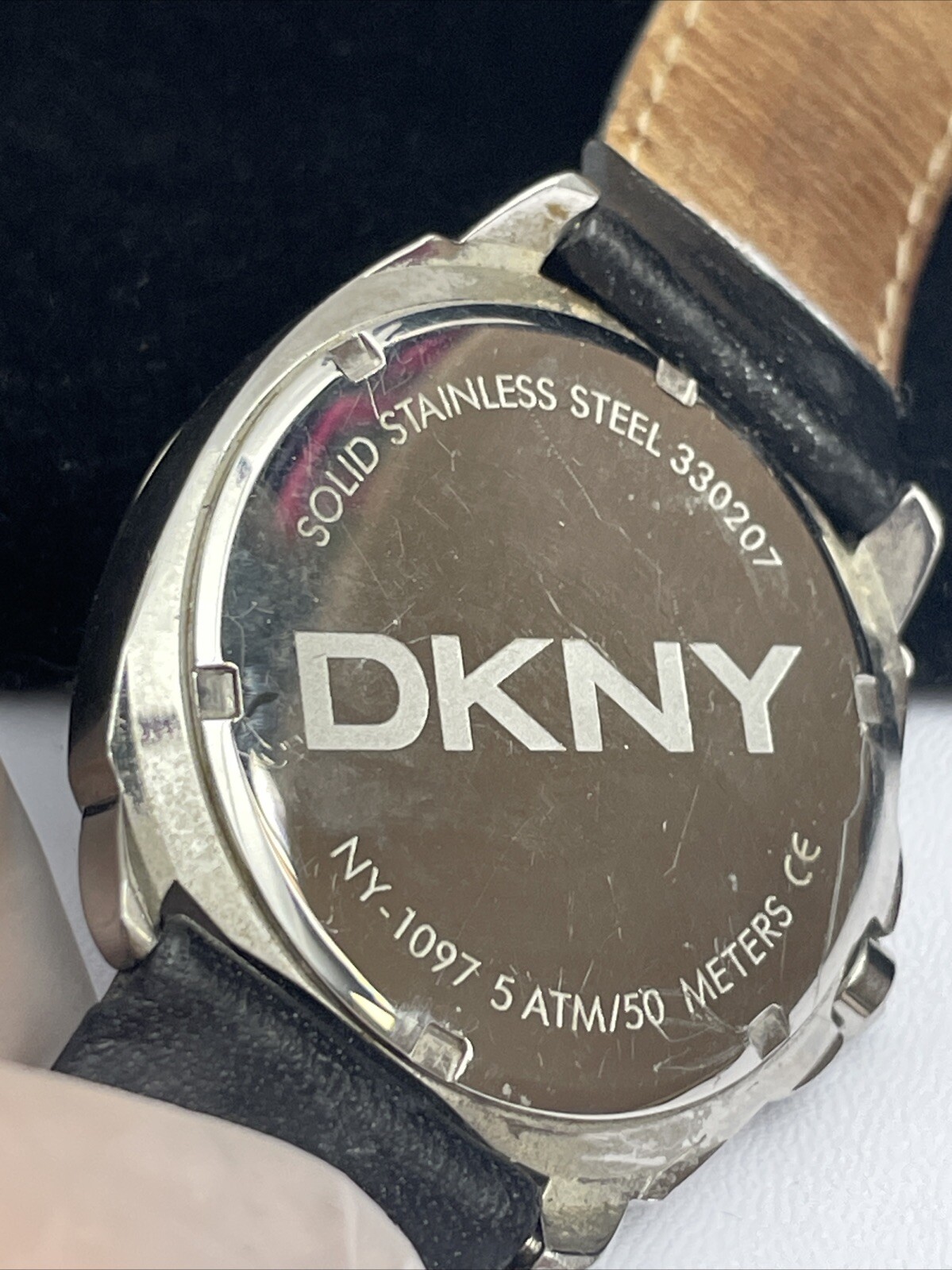 Dkny Womens Silver Dial Watch Ny1097 Leather Band Quartz 5ATM 50M Calendar Rare