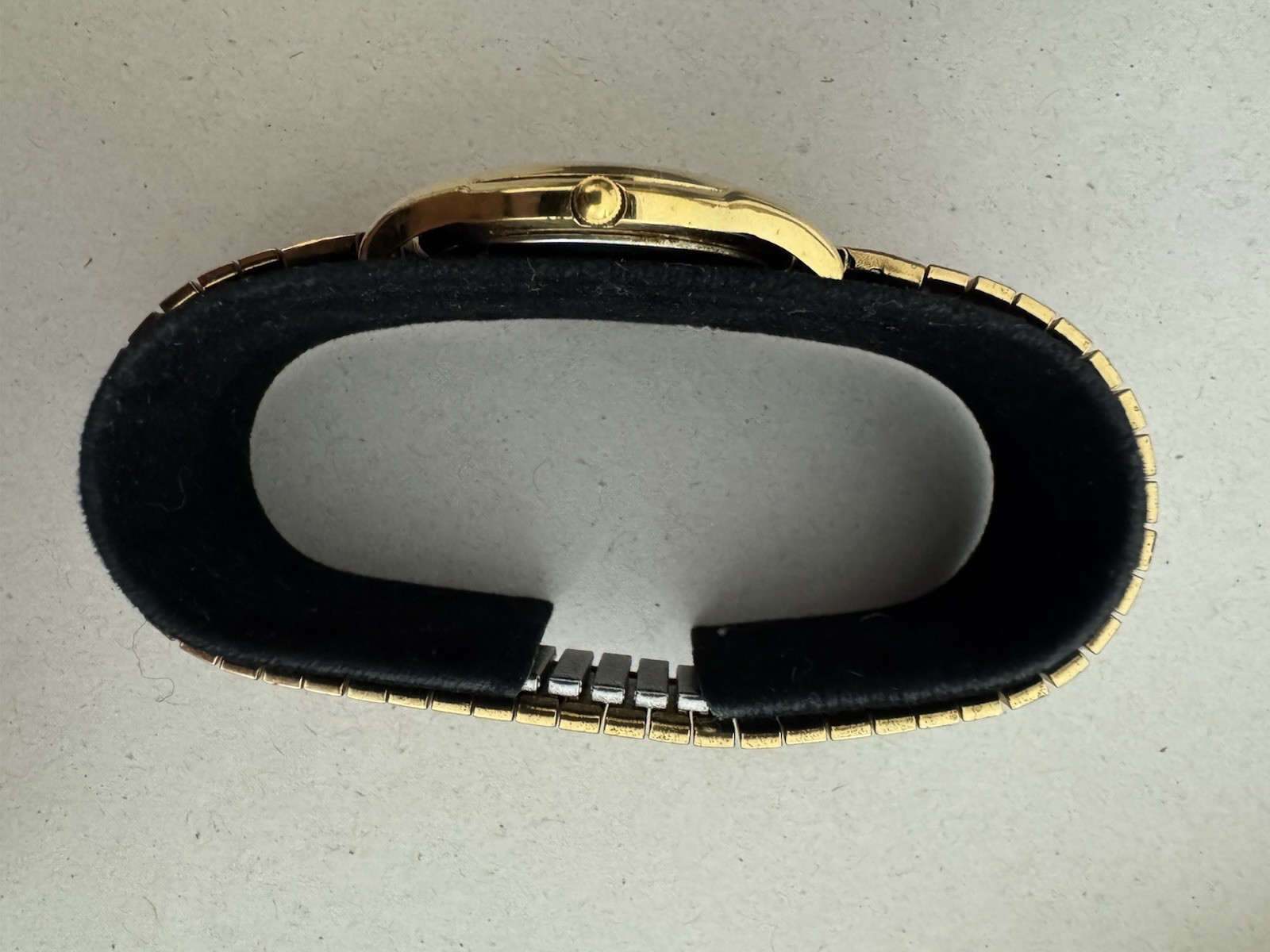 Women’s Jean d’ Eve Quartz Swiss Made Watch 911751 Gold Tone New Battery