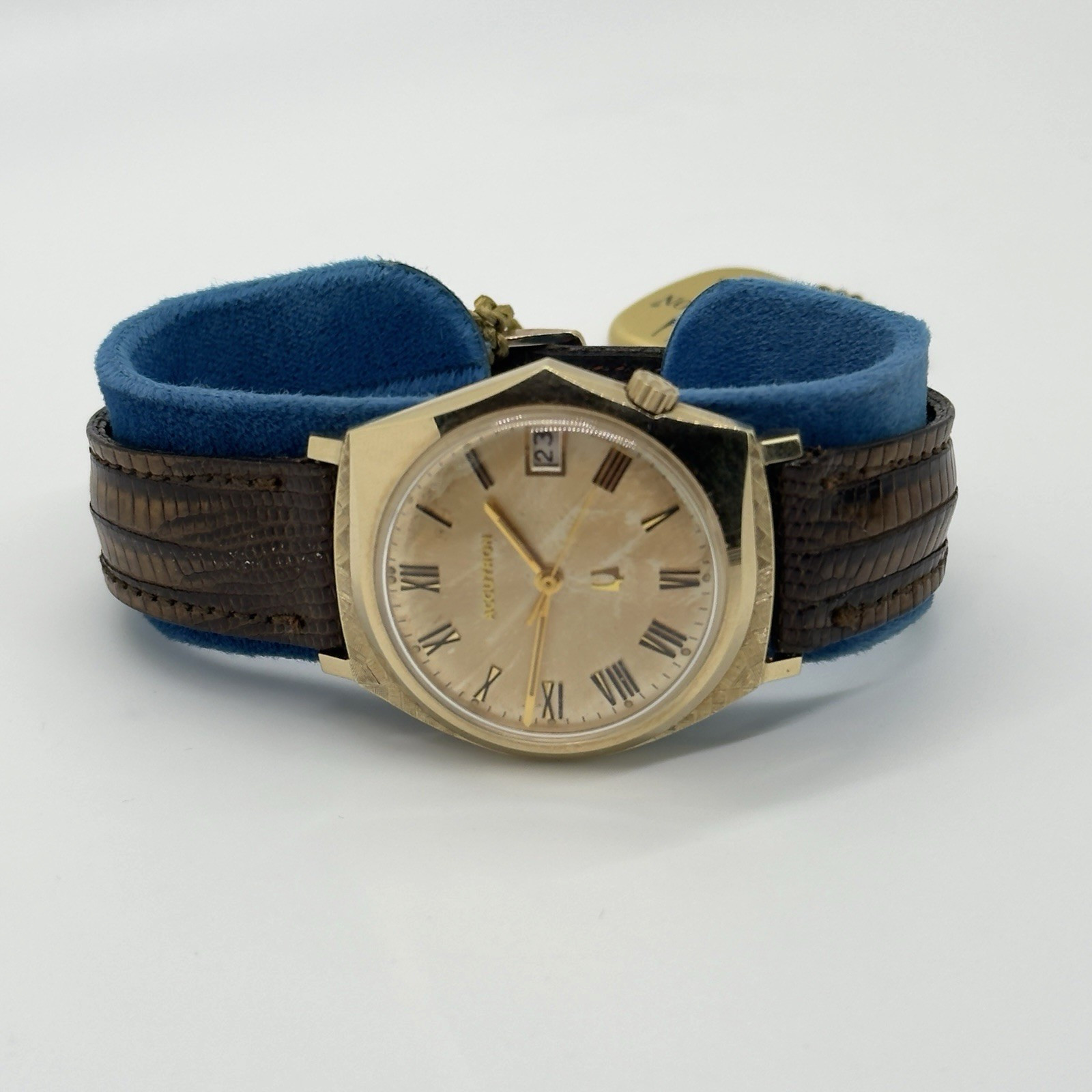 Vintage Bulova Accutron 14k Solid Gold Watch 34mm Date Quartz 230 Series