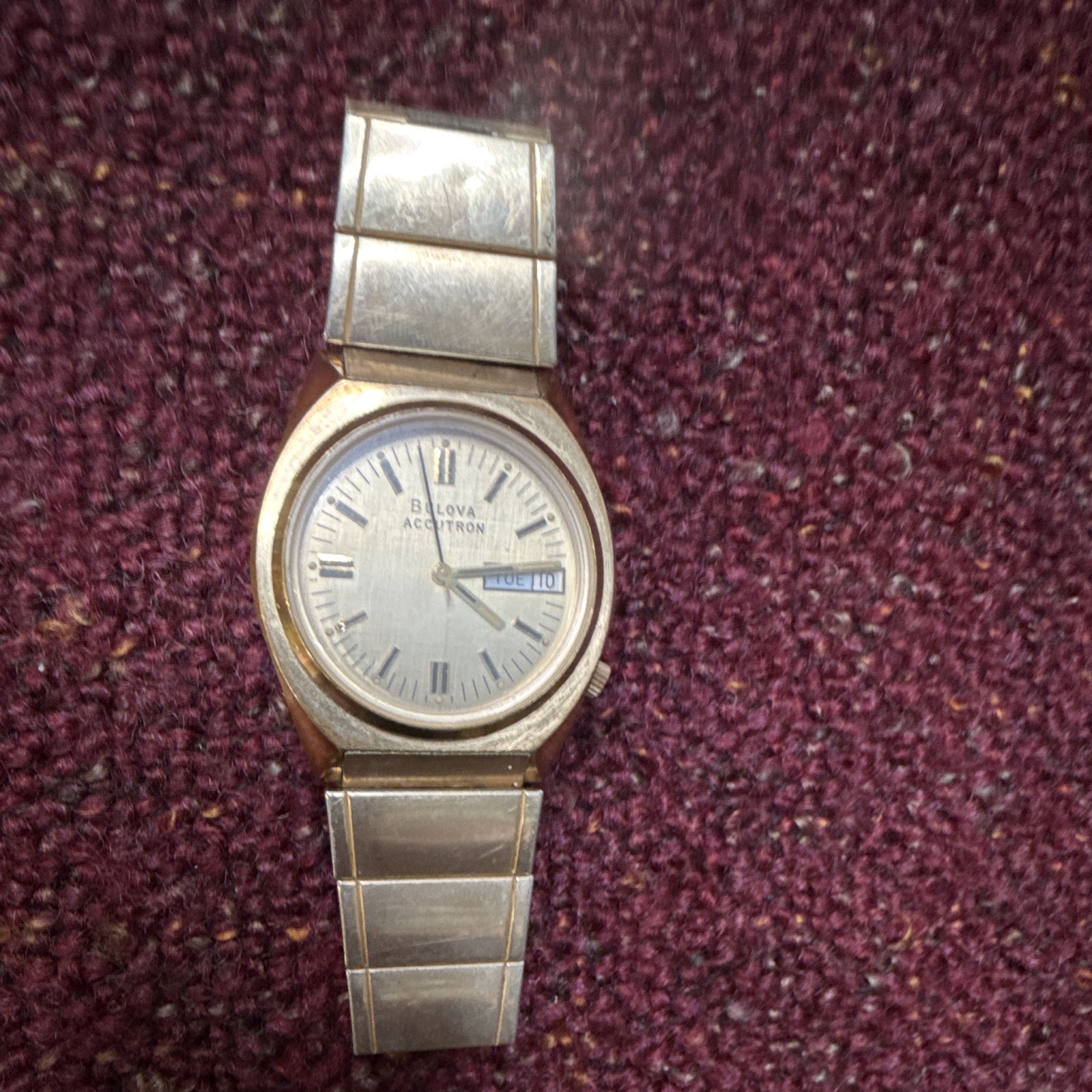 Vintage Bulova Accutron Day Date Gold Tone Tuning Fork Watch Mens 10k Plate