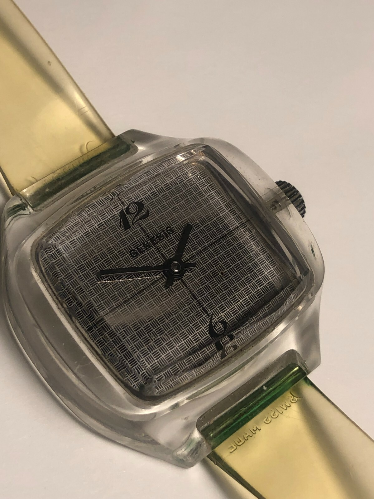 VINTAGE SWISS MADE 1970’s GENESIS PLEXIGLASS LADIES WIND-UP WRISTWATCH AGON CHR