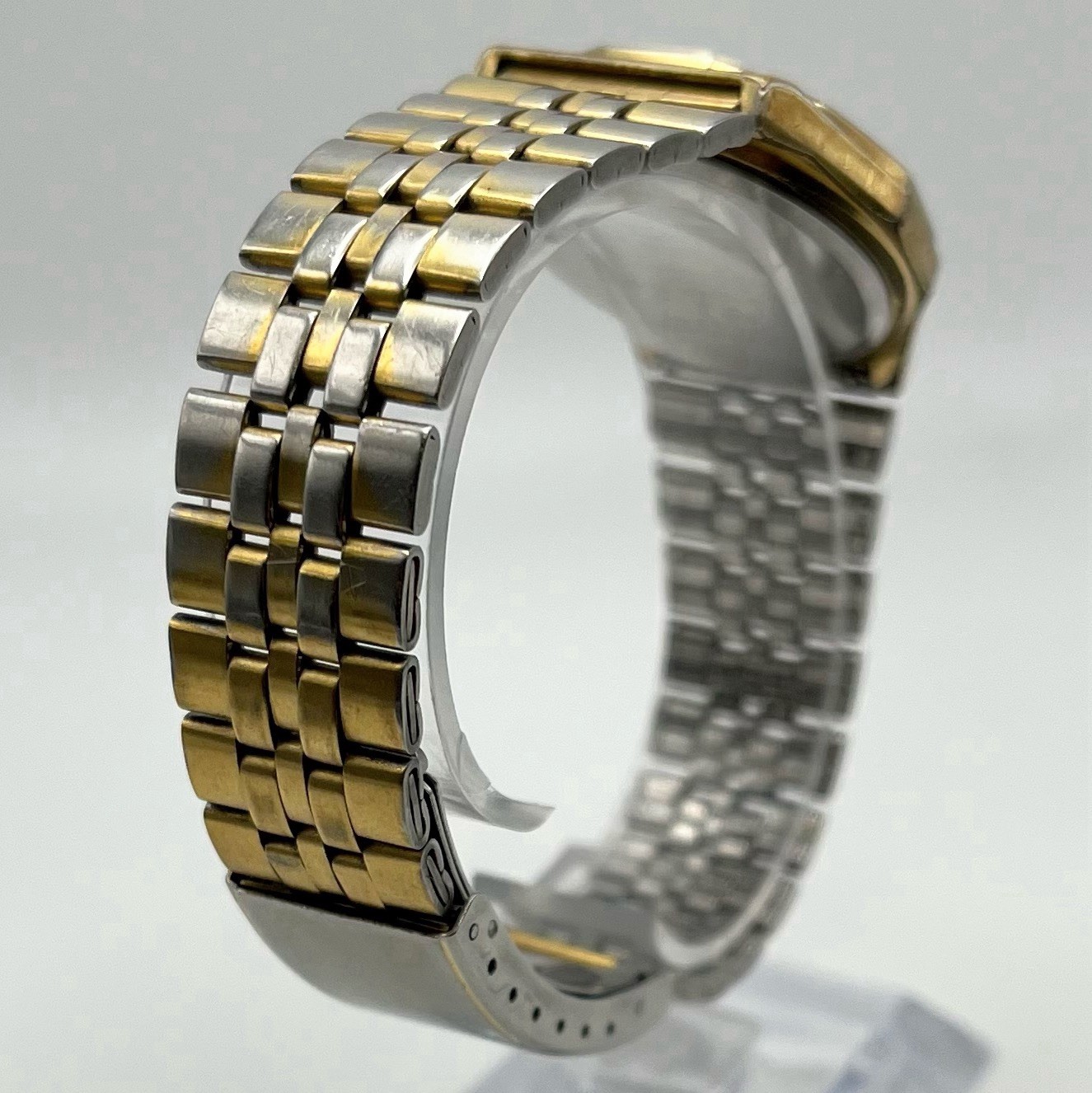 Seiko SQ Quartz 8C23-6059 Octagonal Day Date Gold Tone Textured Dial VTG P/R