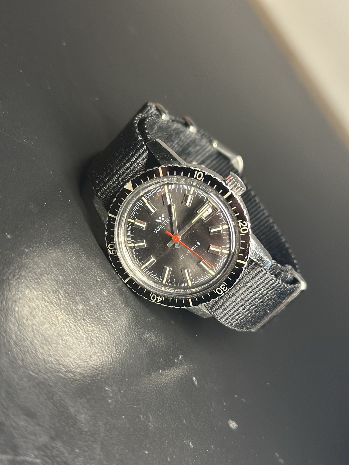 Vintage Swiss Made WALTHAM 17 Jewels Skin Diver Style Watch Mechanical Running