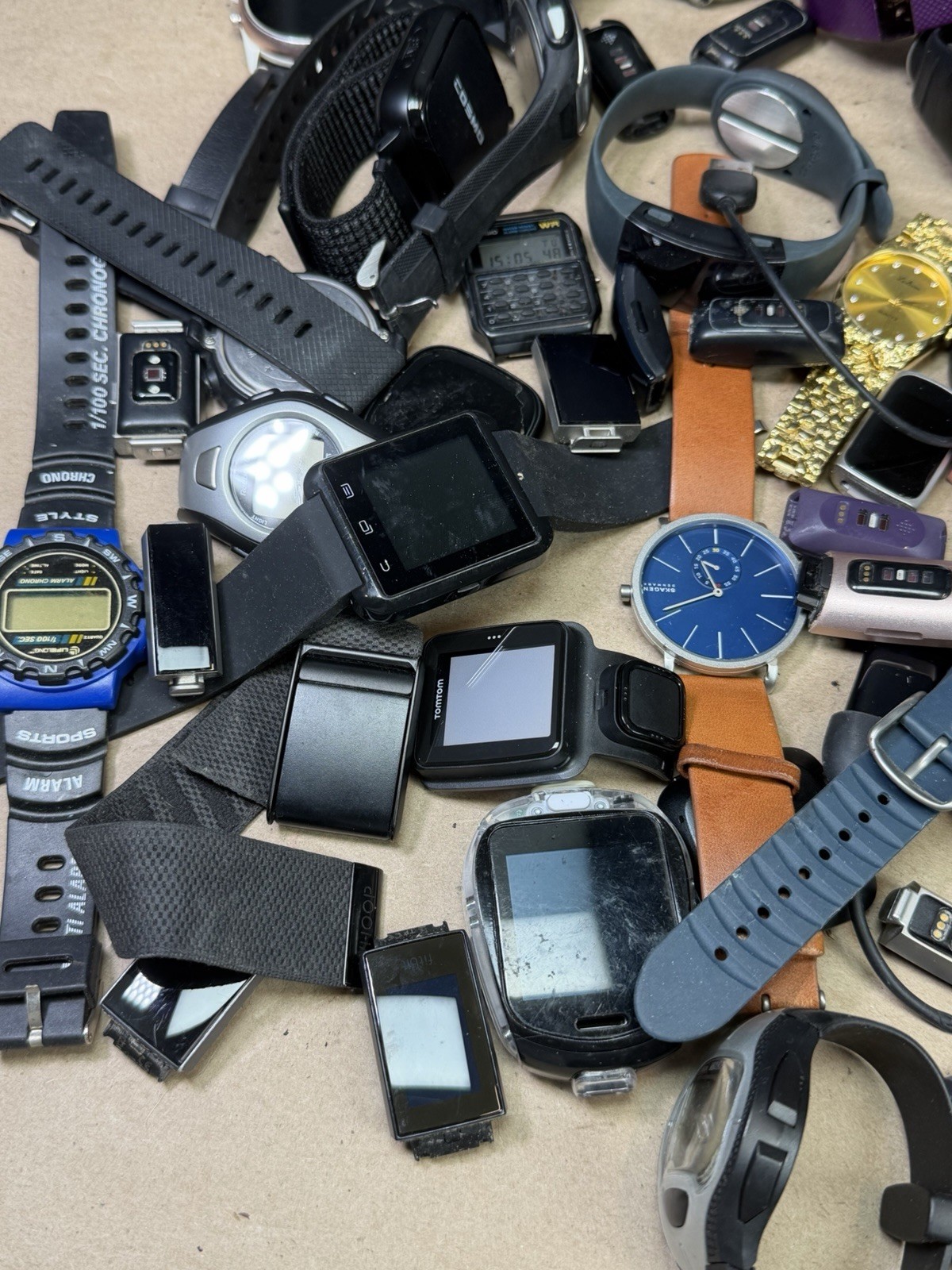 Big Lot-74 Digital Watch Lot Mix UNTESTED Ships Fast !