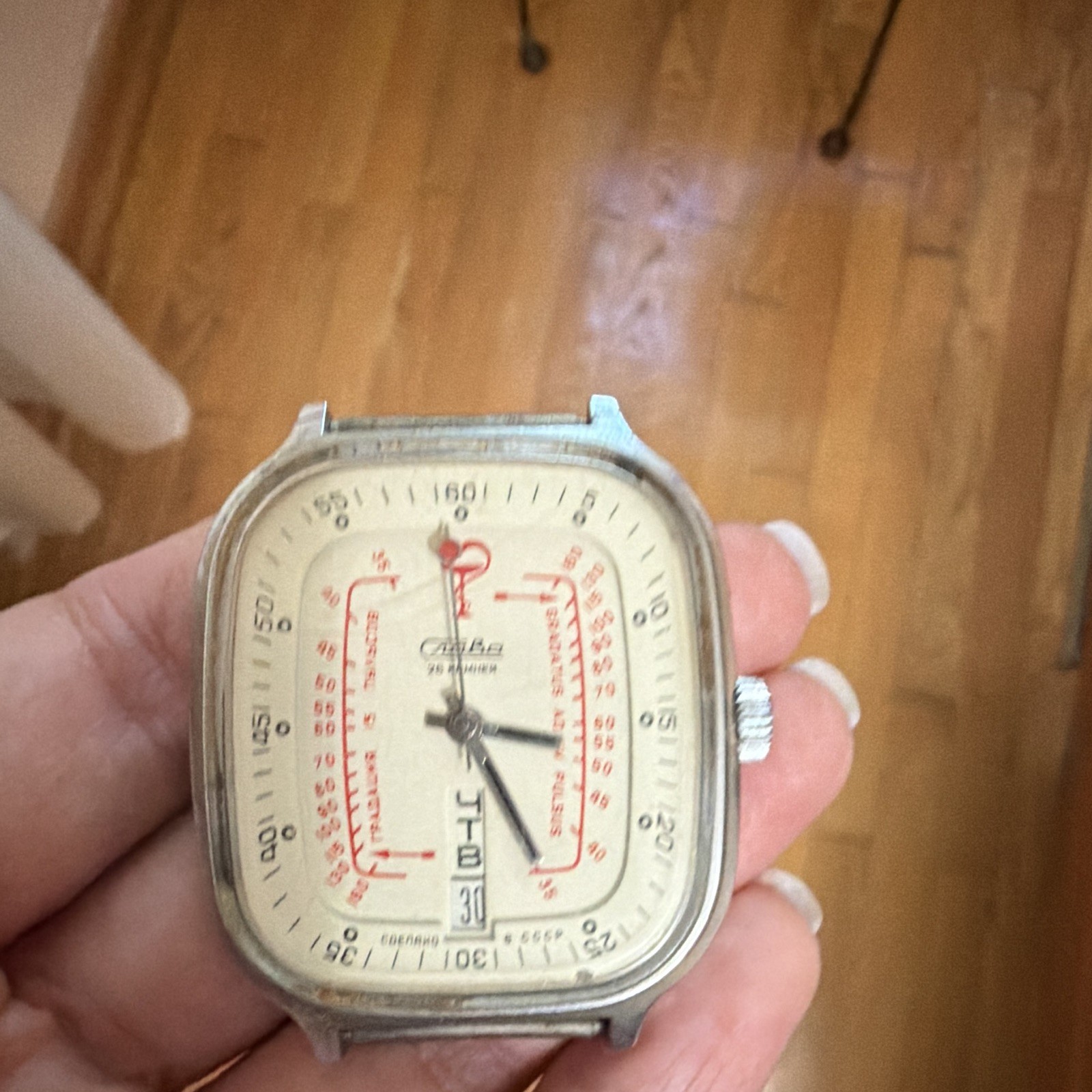 Slava Pulsometer Manual Wind Cushion Wristwatch 36-39mm White Dial Date 26J