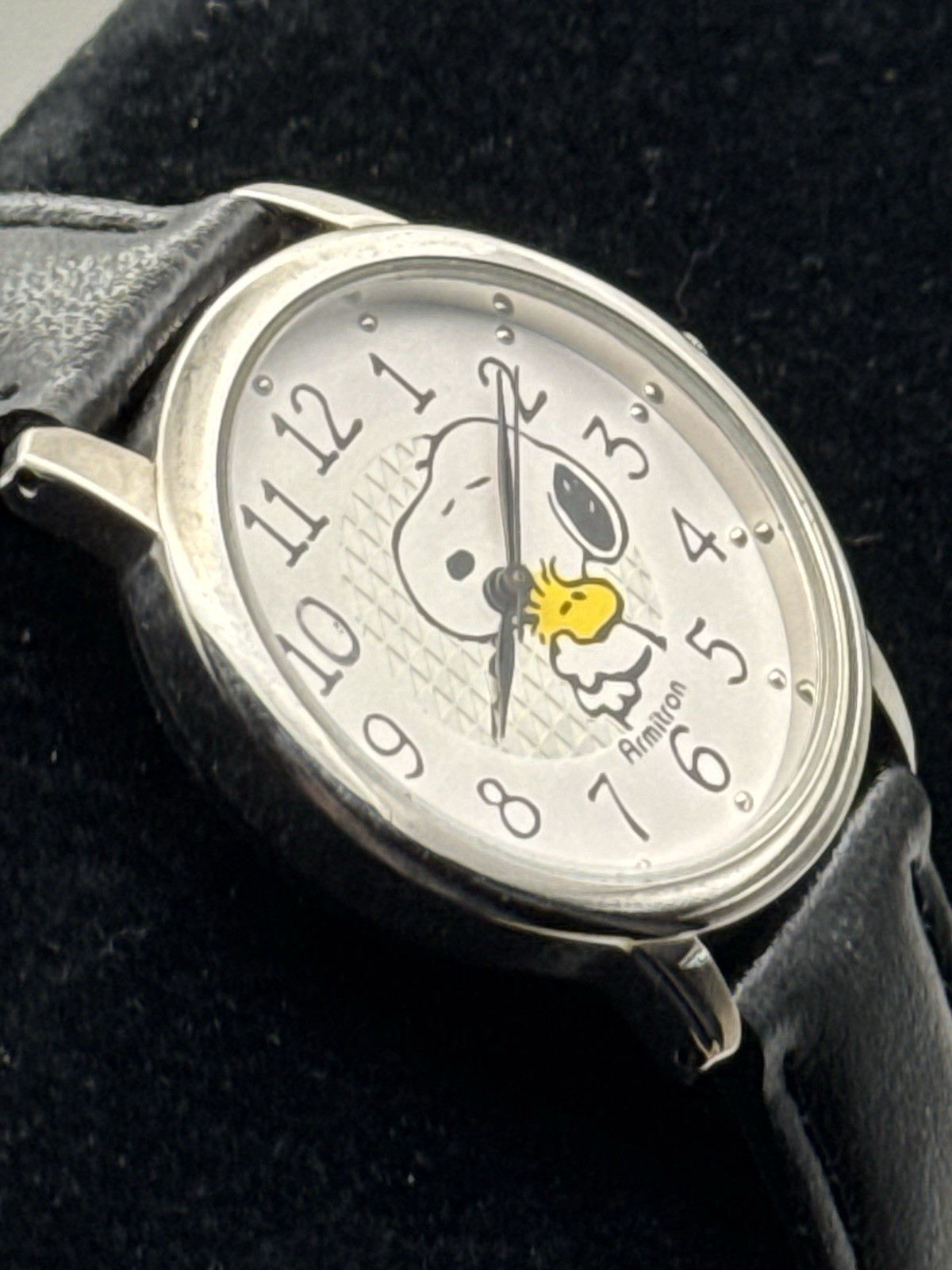VTG Armitron Snoopy Hugging Woodstock Peanuts Watch New Battery 32mm Bezel