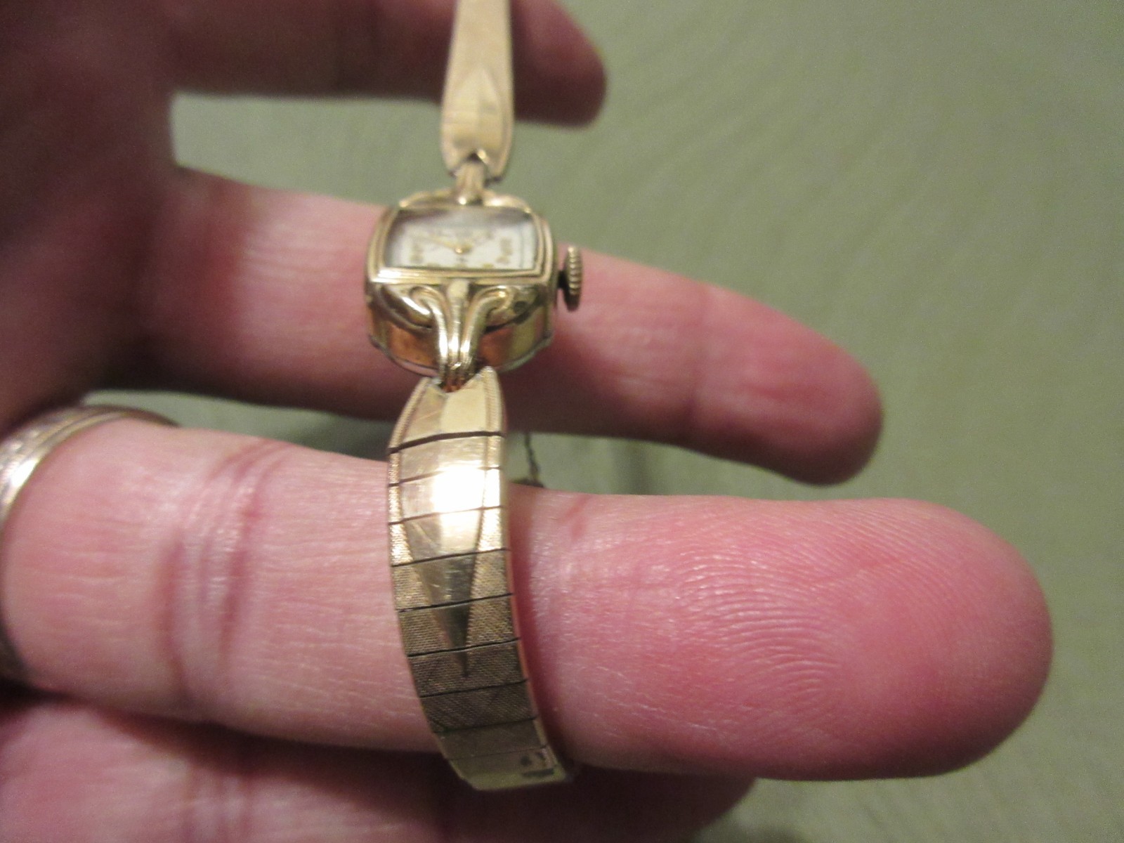 Vintage Elgin Ladies Watch Hadley 1/20 K GF TOP Bracelet WORKS