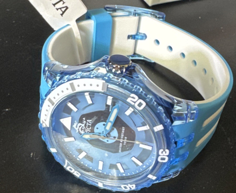 Invicta 69449 Men’s Pro Diver Blue Dial Silicone Watch