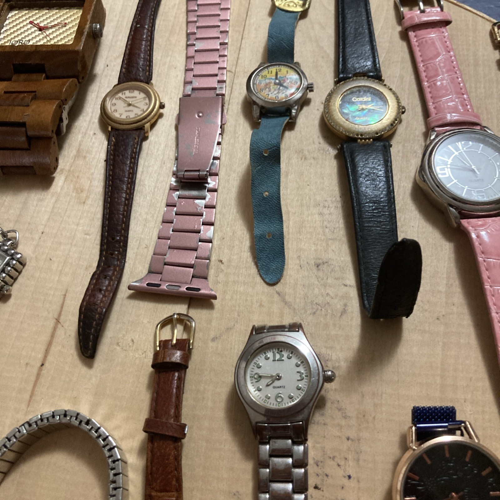 Vintage Watch Lot Untested, Various Brands