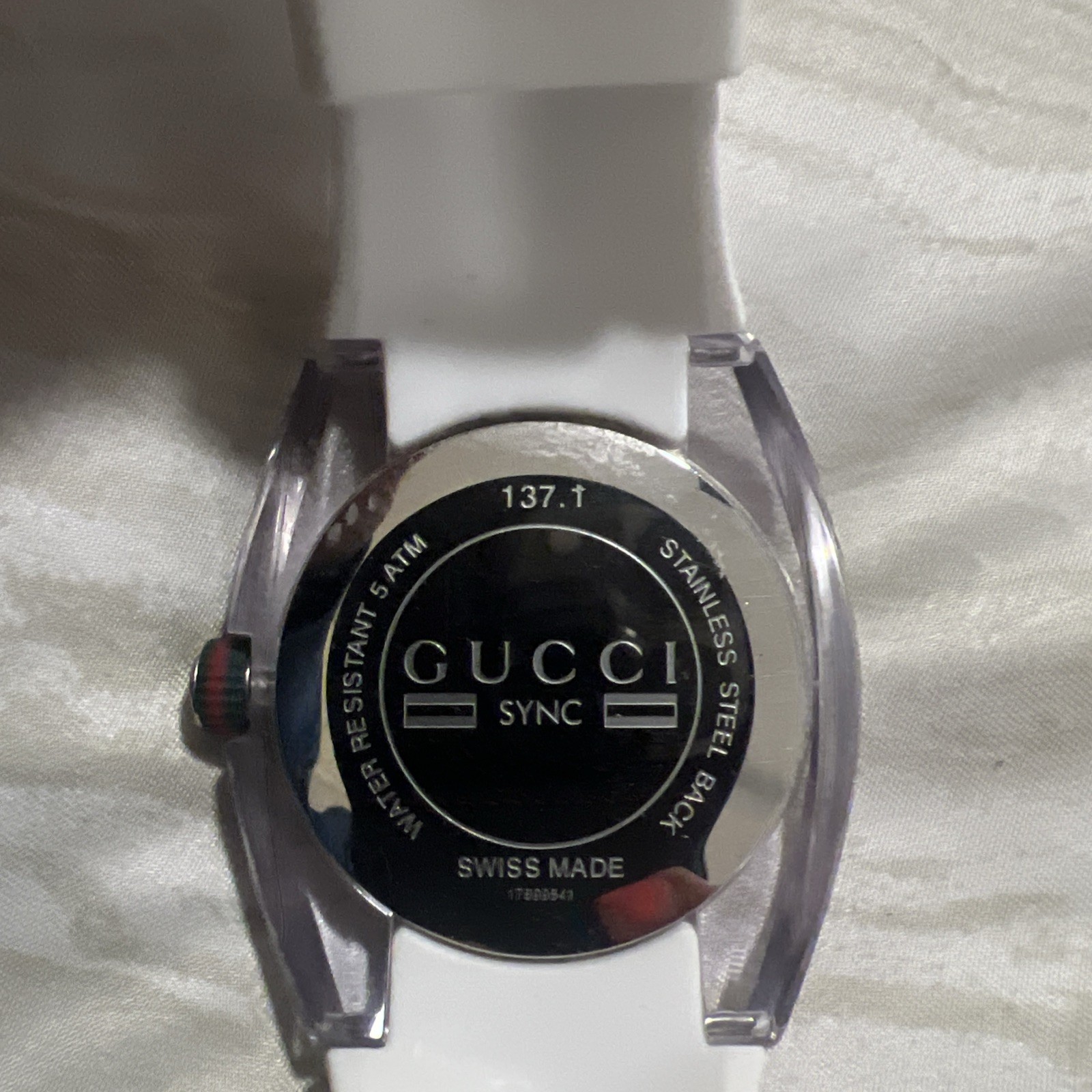 GUCCI SYNC XXL White Rubber Strap 46mm Unisex Watch YA137102