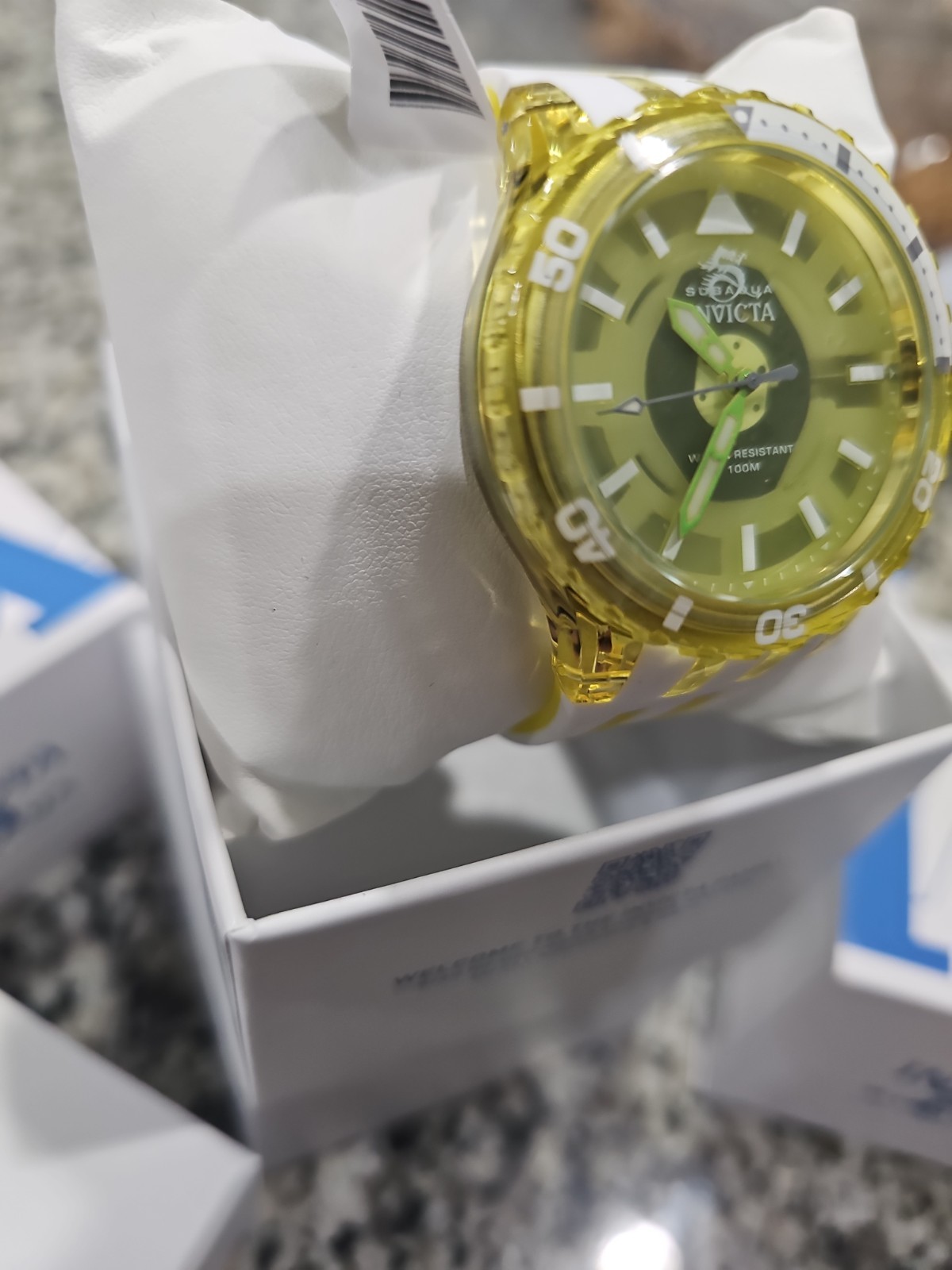The NEW Invicta Subaqua Men’s Quartz Diver 100m Yellow/White Rubber Strap