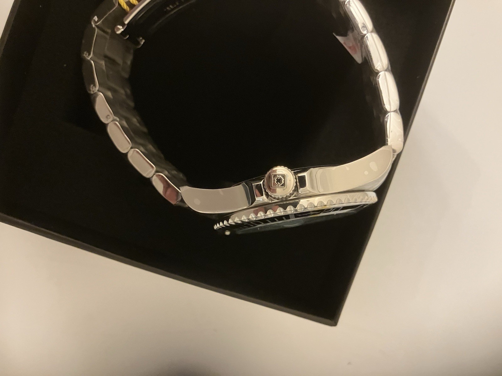 Invicta Pro Diver Waves, Hammerhead Men’s Watch,43mm Teal ,Seiko PC32 Movement !