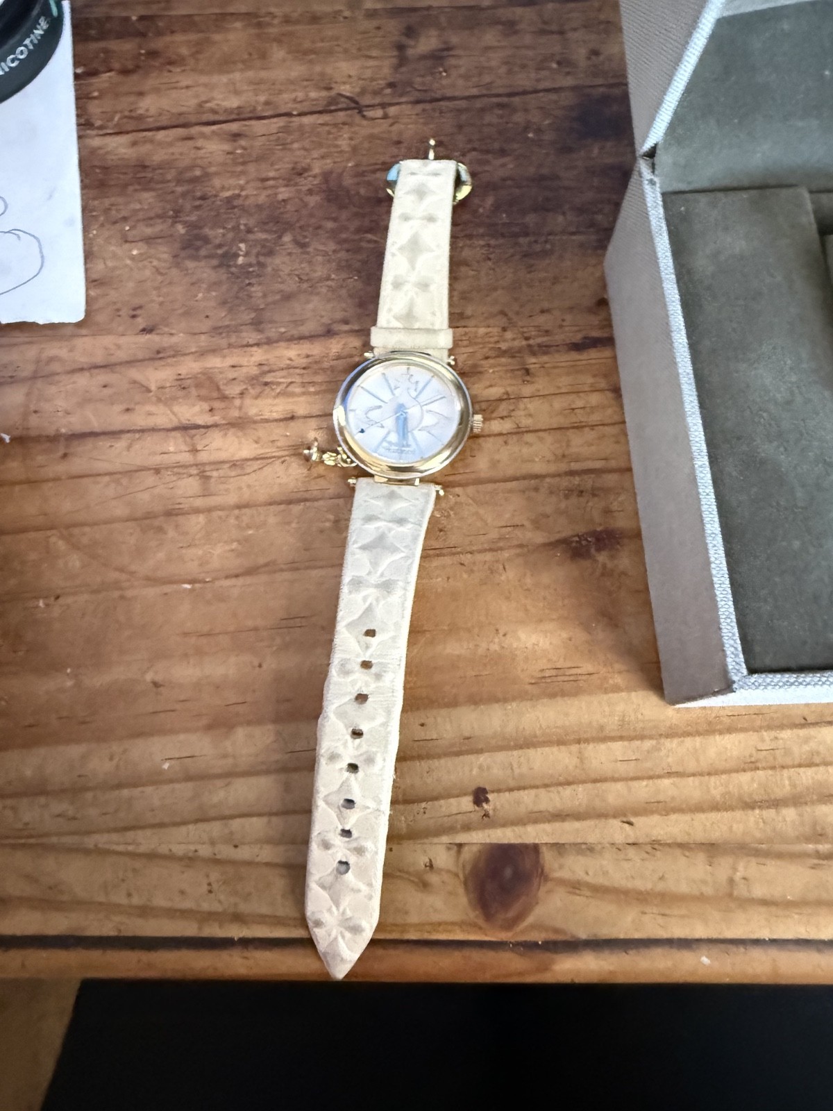 Vivienne Westwood Orb Watch Gold Case Cream Leather Strap Ladies NEW BATT YT8