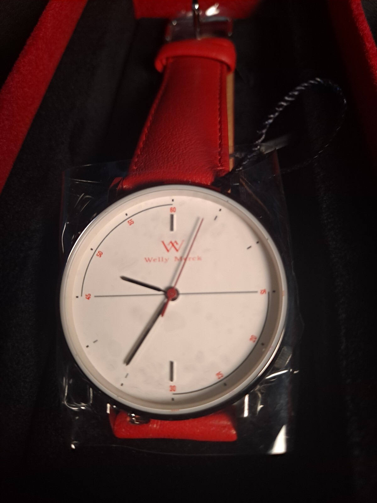 Welly Merck navigator Sapphire Crystal Swiss red Leather Wristwatch watch New!