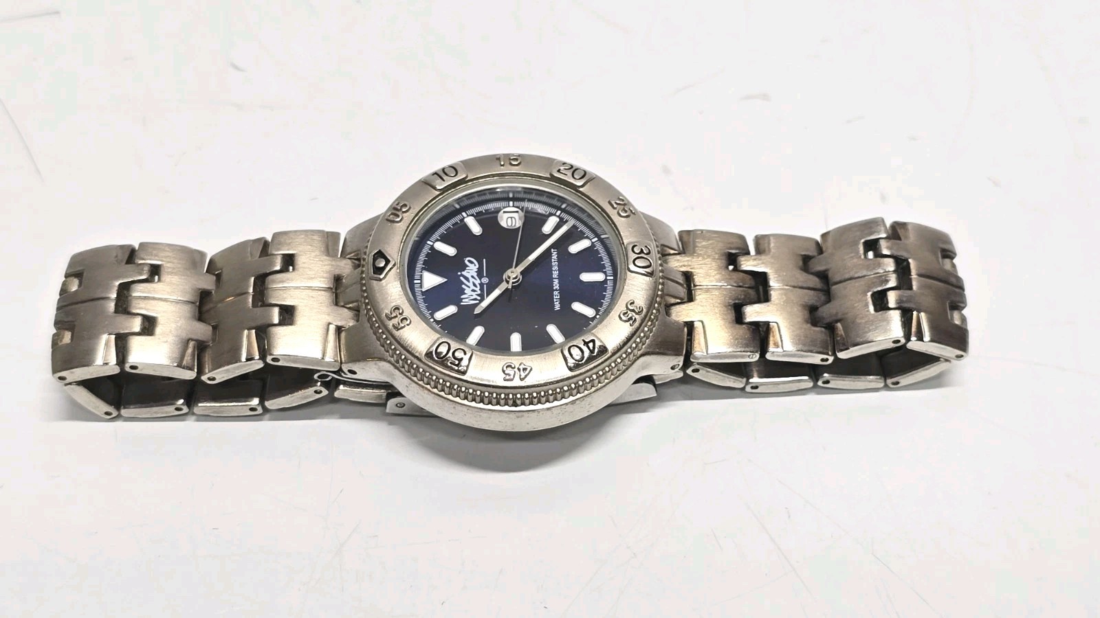 Mossimo Blue Dial Date Indicator Silver Tone Stainless Steel Band Watch Pre Owne