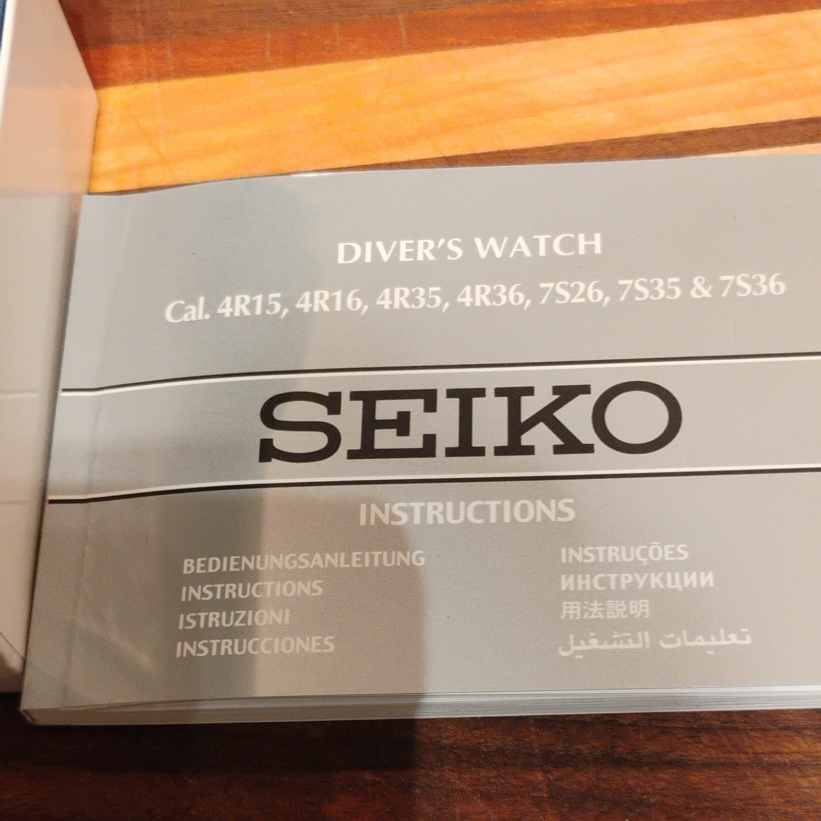 Seiko SKX013 excellent original condition.original box booklet receipt and links