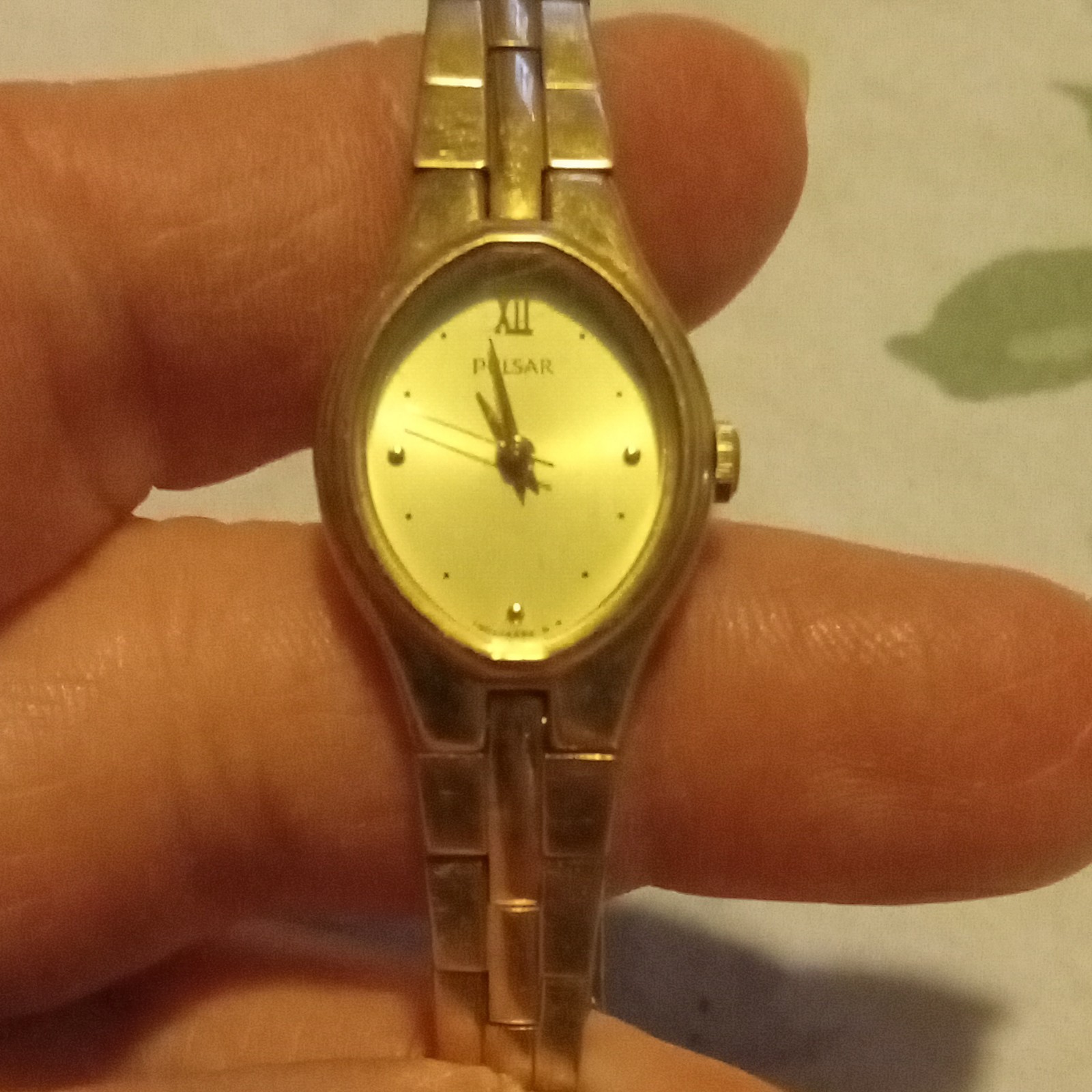 Pulsar Womens Dress Oval Analog Quartz Gold Tone Metal Bracelet Watch