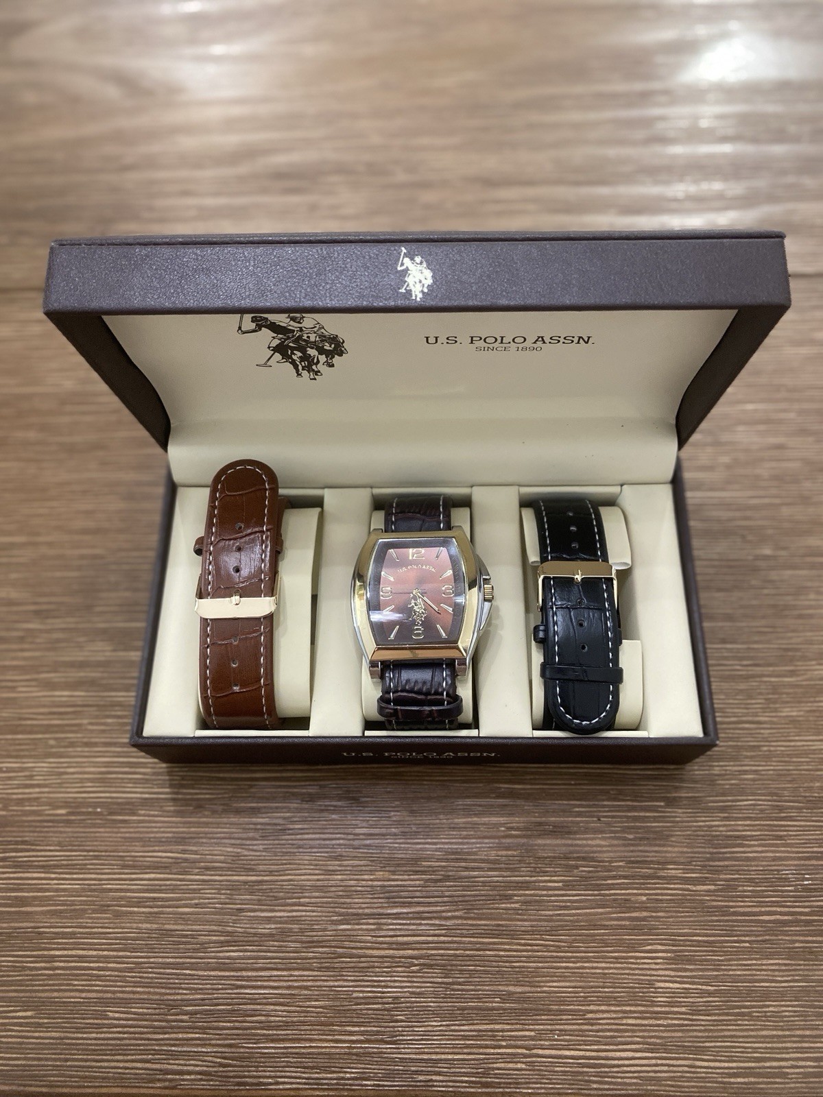 U.S. Polo Assn. Men’s Watch 42mm Gold Brand New in Original Box Timeless Piece