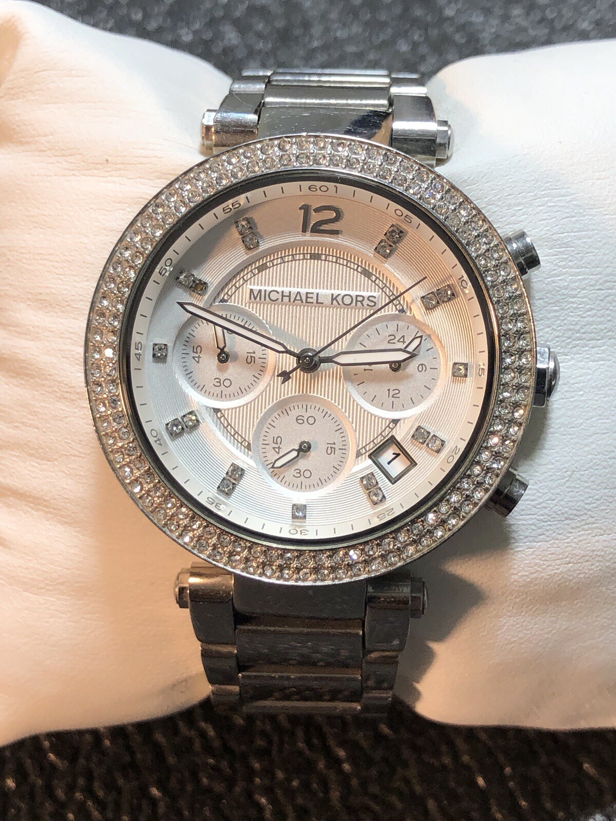 Michael Kors Women’s Parker Watch MK5353 Silver Tone Runs Parts Or Repair