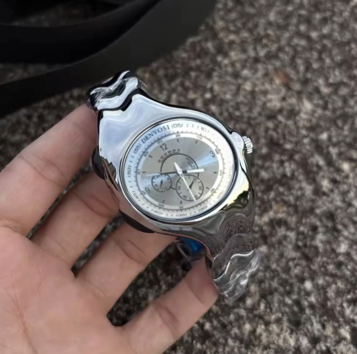 Men’s Watch Y2K Silver Chrome Mirror Steel Twisted Triax Quartz Wristwatch
