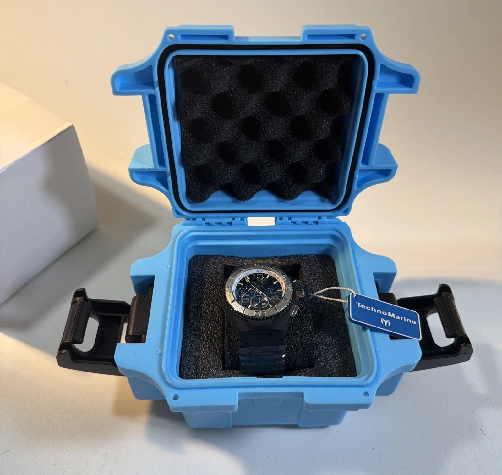 Technomarine TM-115110 Men’s Cruise JellyFish Black Retro Strap 46mm Watch
