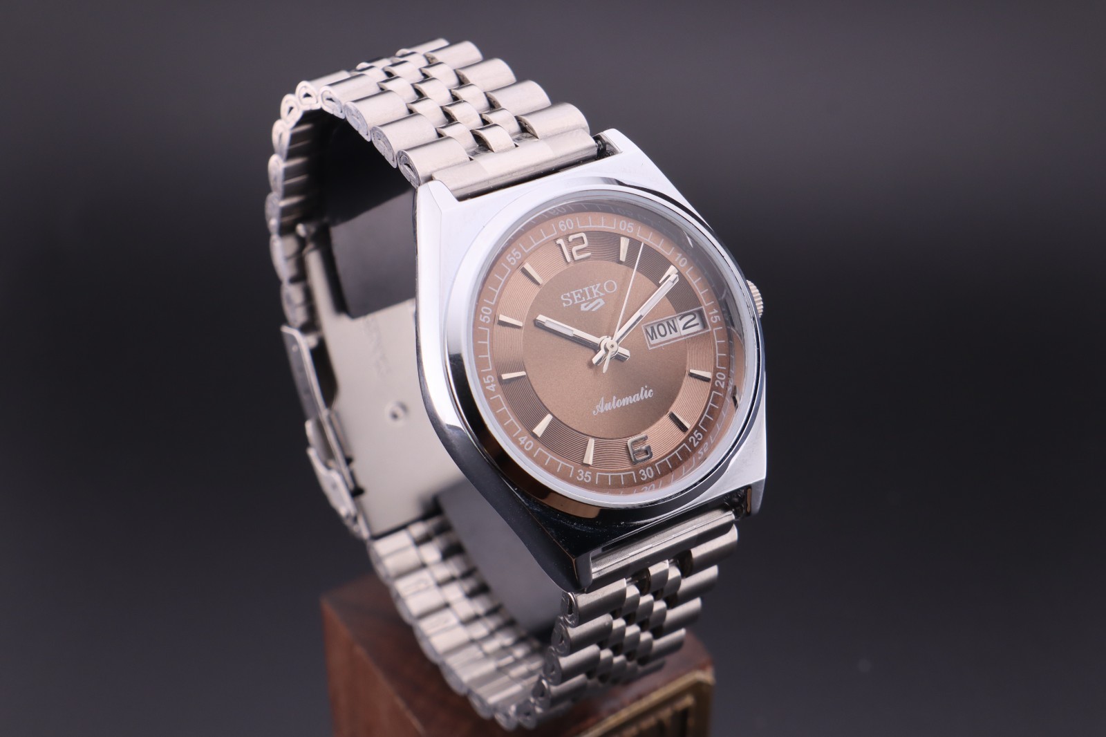 Vintage Seiko 5 Automatic 6309A Men’s Wrist Watch, Day / Date- Japan Made