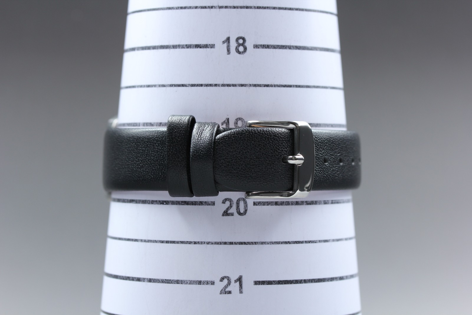 Hamilton 6301 Khaki Action Black Dial Date Qz Men’s Watch New Strap [Near MINT]