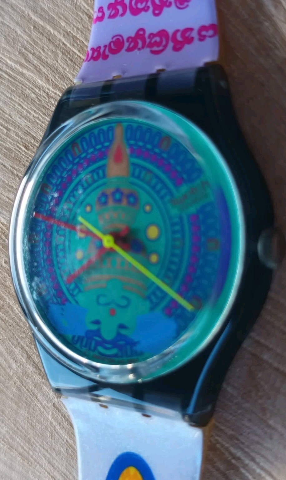 SWATCH WATCH GM111 SARI 1993 COLOURFUL DESIGN WITH HINDU MOTIFS ON THE STRAP