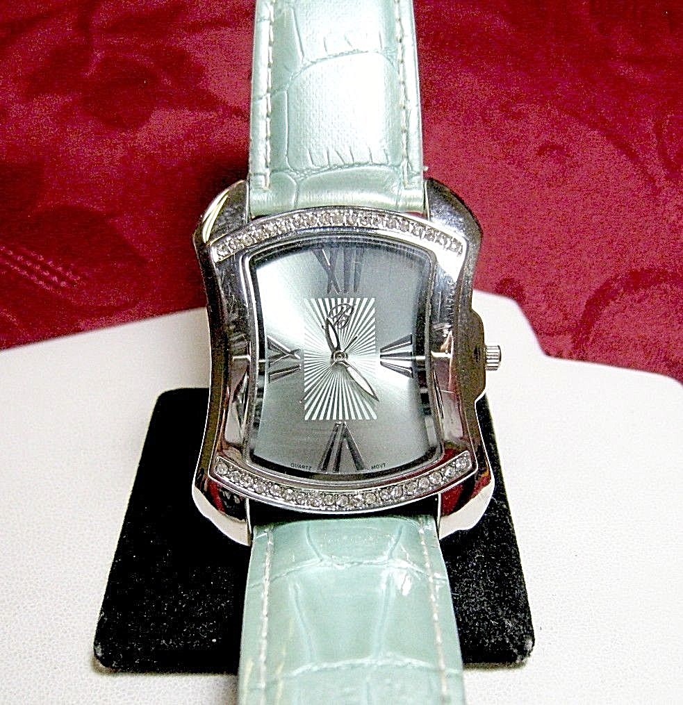BURGI WATCH BTV011GN CRYSTALS LIGHT GREEN LEATHER STRAP LADY’S WATCH NEW BATTERY