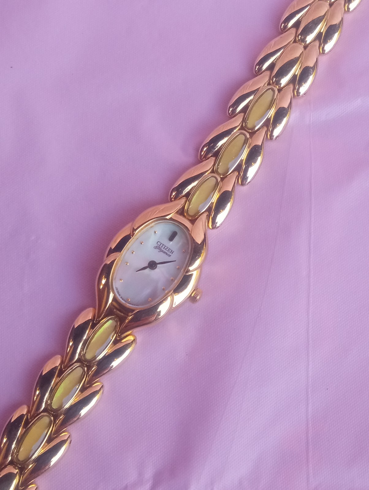 vintage citizen Elegance quartz women’s watch hexagonal mother of pearl gold inl