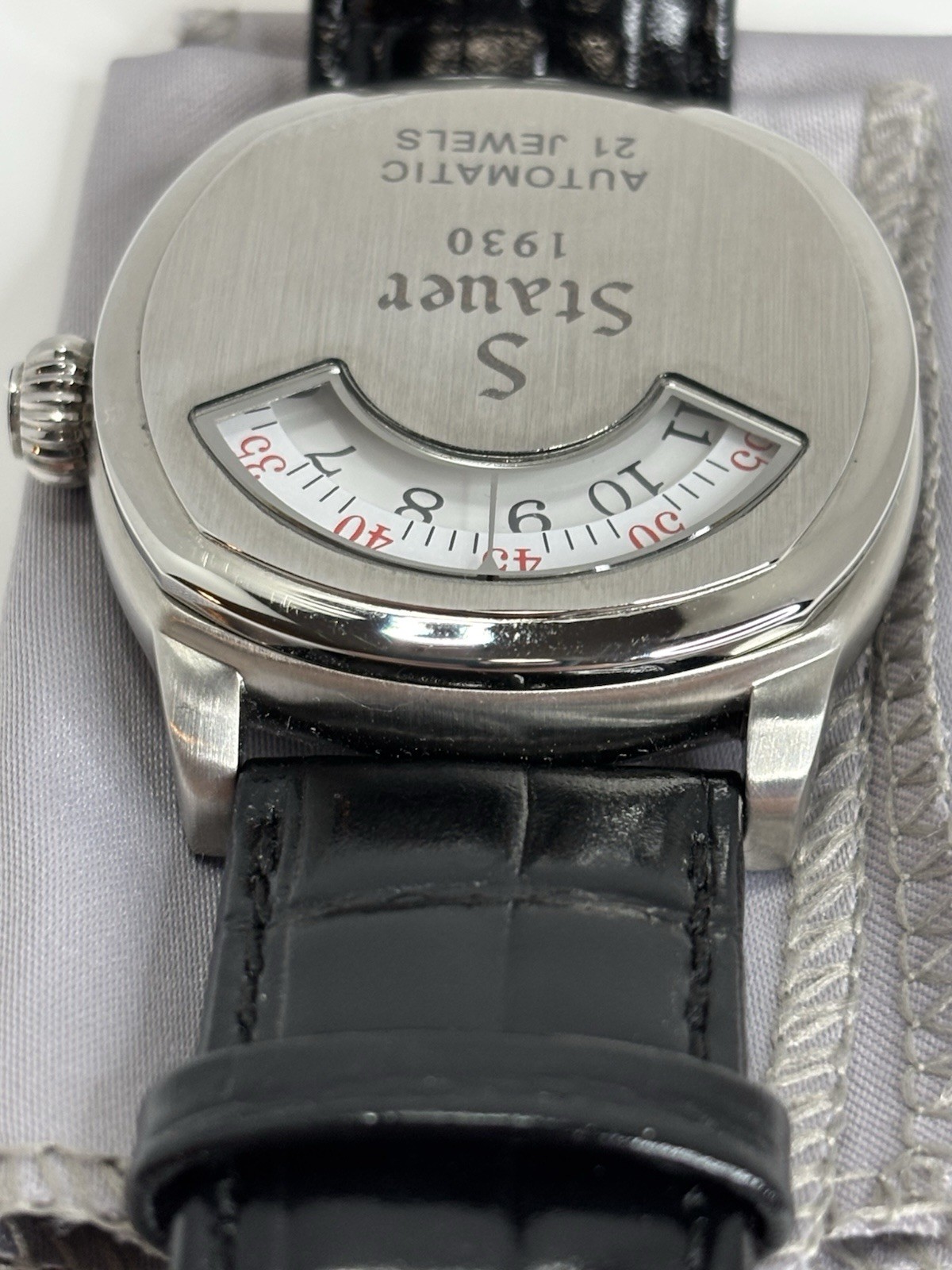 Stauer 1930 Dashtronic Men’s Watch Cotswold Genuine Leather Band Black Works