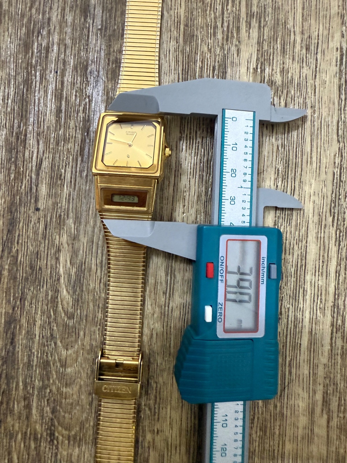 Vintage Citizen Quartz Ana Digi Gold Tone 8962-087607 Japan Men’s Watch Runs