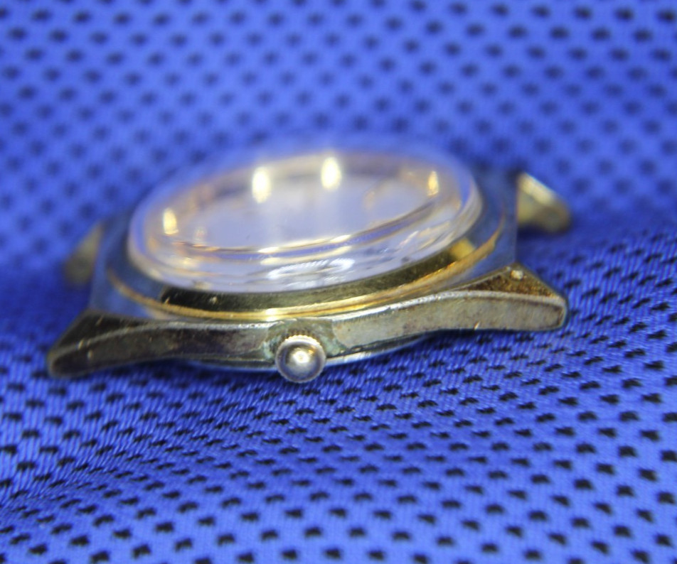 Bulova Accutron Watch 1988 P8 Day Date Men’s Quartz Spaceline Movement – No Band