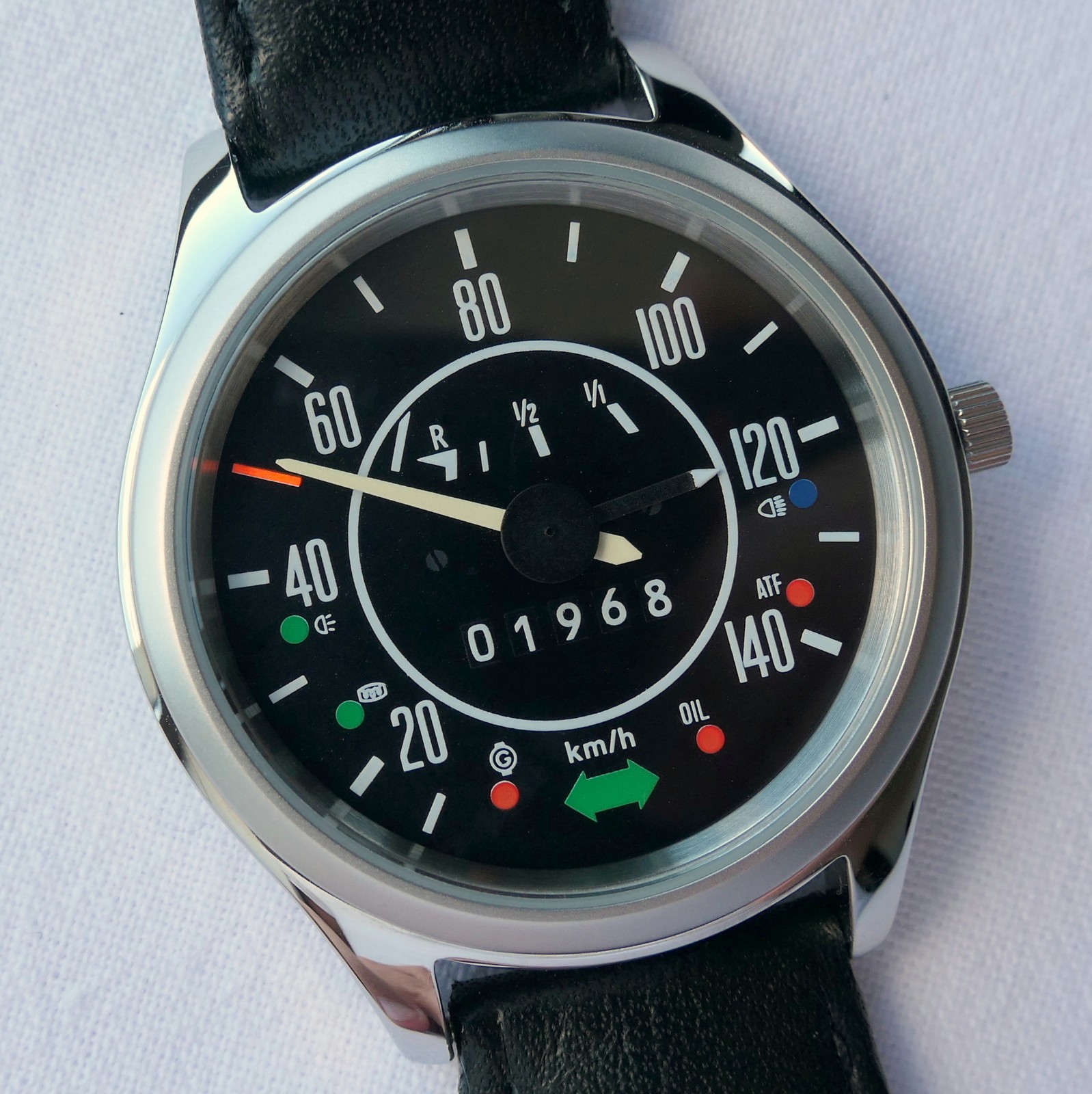 Volkswagen VW 1968 Beetle Bug Kafer Classic Speedometer Car Accessory Watch