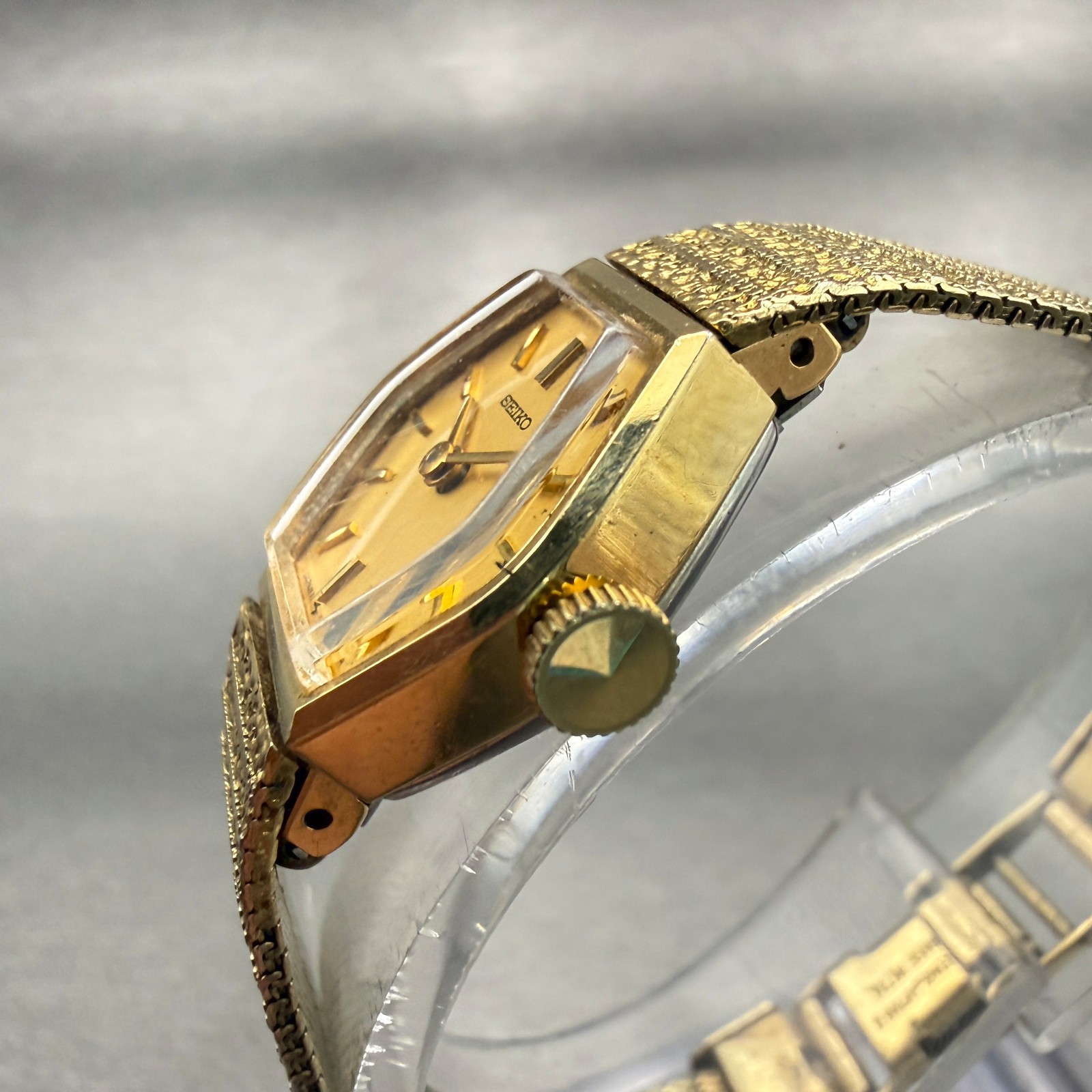 Seiko Watch Women 17mm Gold Dial Gold Tone Hexagon 11-5199 Mechanical Works VTG