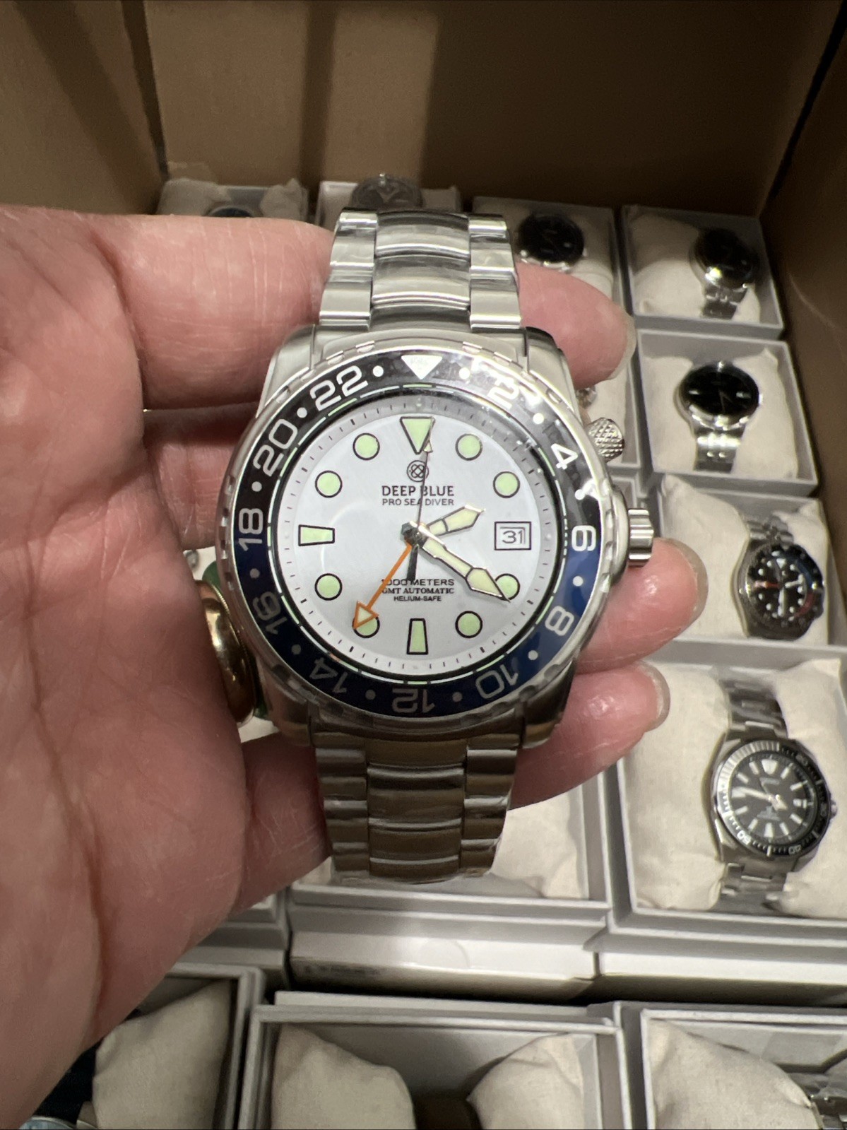 Authentic PRO SEA🎁DIVER 1000M GMT AUTOMATIC BLACK/BLUE BEZEL-WHITE DIAL (BNW)!