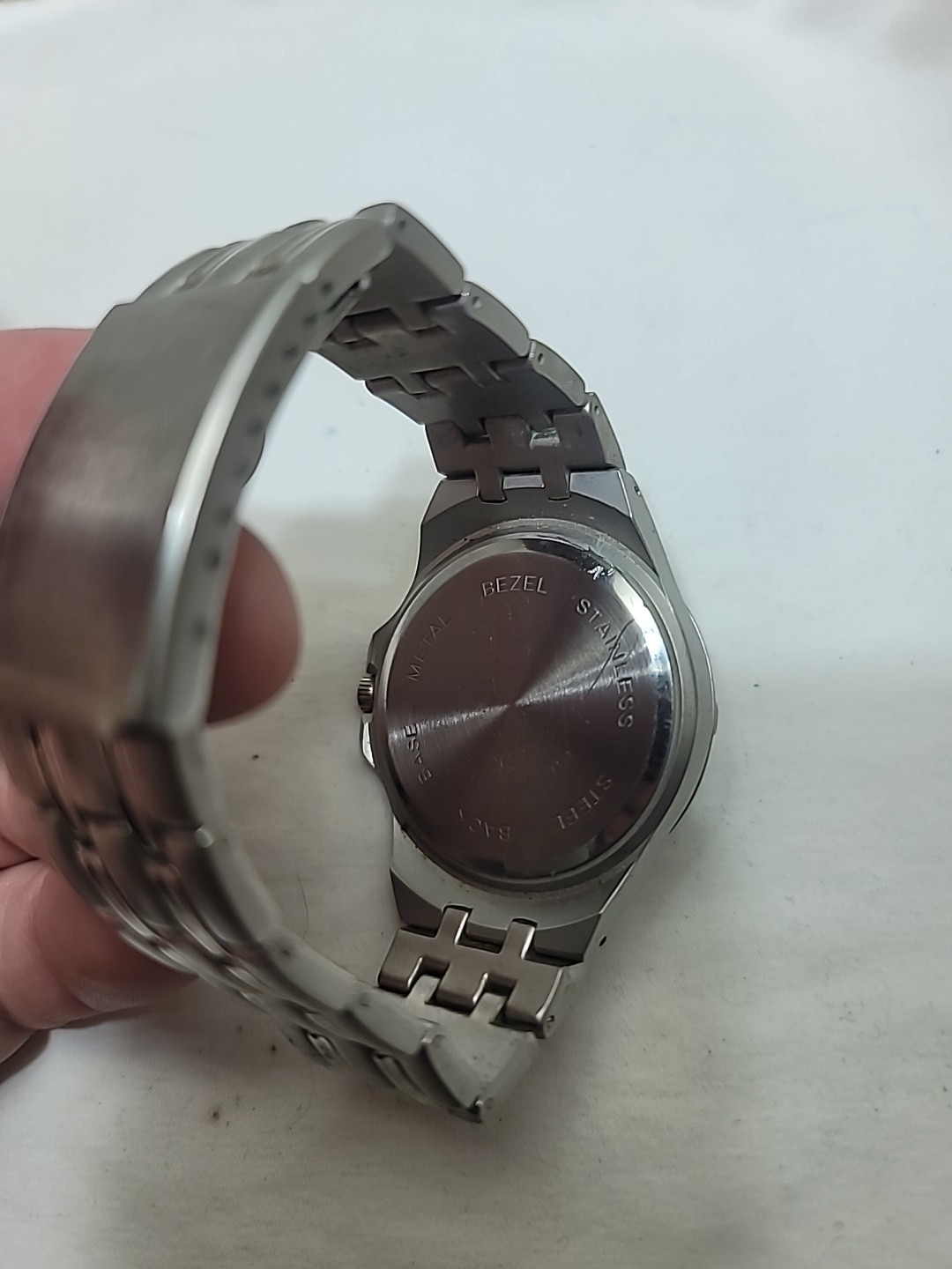 Vintage Captain 33mm Mens Quartz Watch Deployment Clasp Size 5-7.5