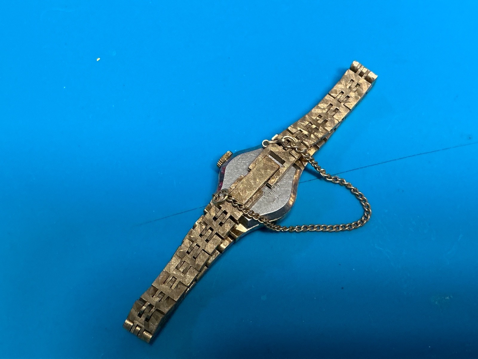 VINTAGE 1977 Seiko Ladies Cocktail Watch 11-7619, Tweed Link Band. Winds/ Works