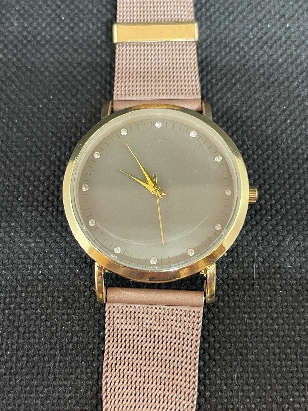 Women Mesh Watch Gold Tone Case Diamond Accent Beige Band Bracelet Analog New