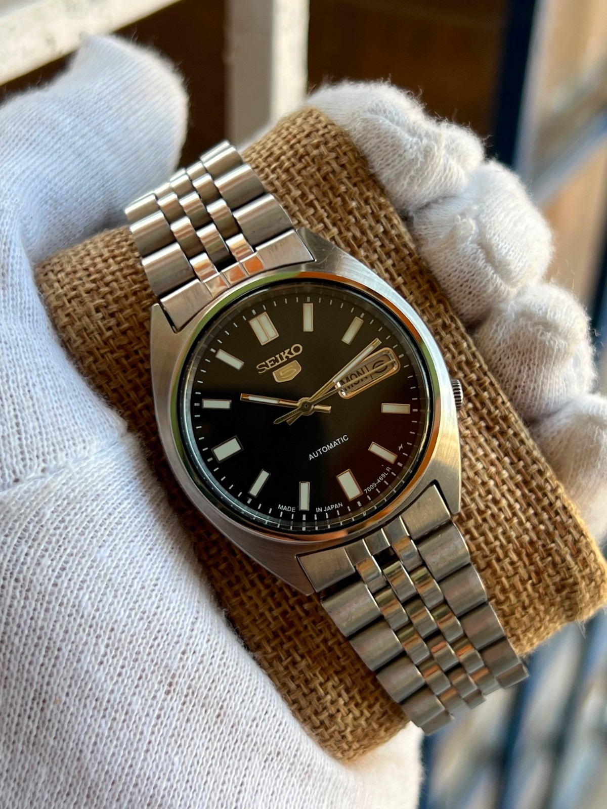 vintage seiko 5 automatic black dail day date mens watch