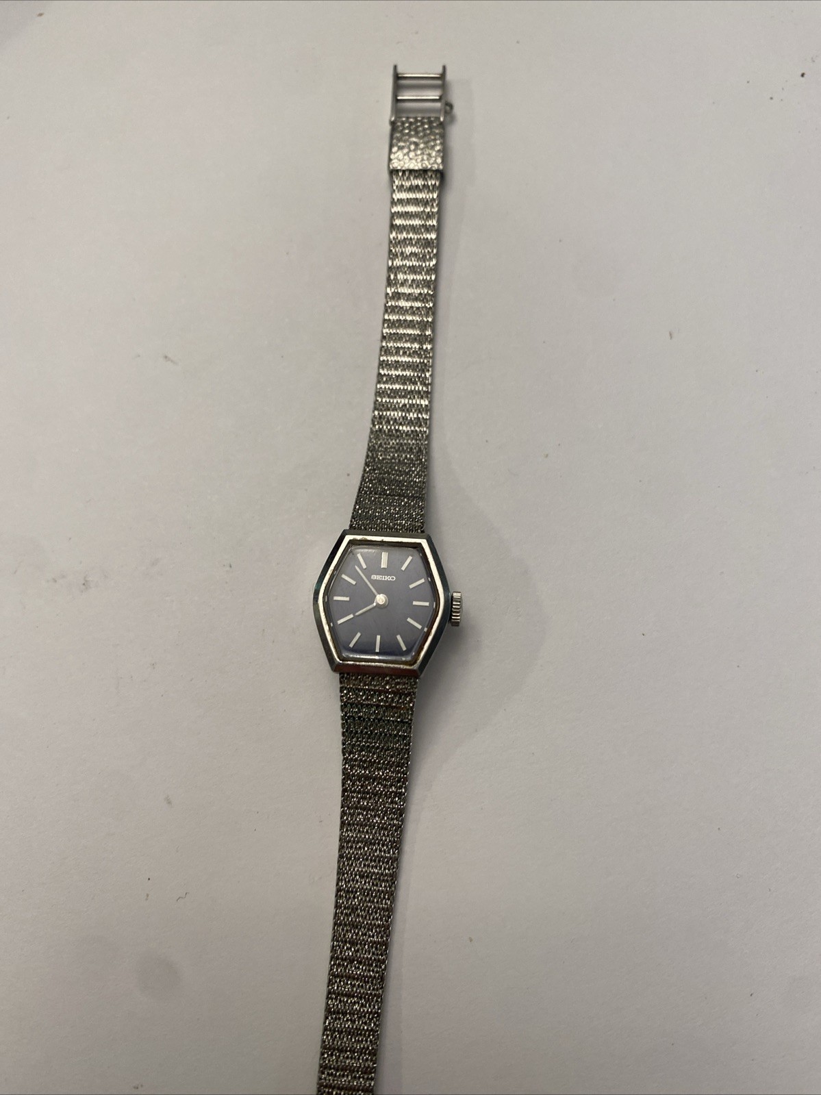 Seiko Ladies 11-5199 Dress Watch Wind Up Gold Tone Bracelet Band Mechanical